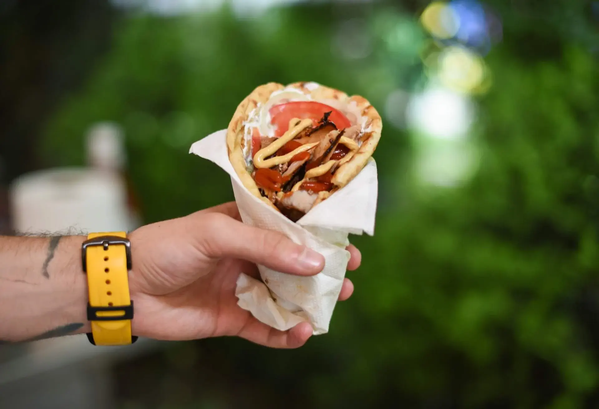 THEME_FOOD_GREEK_STREET_FOOD_GYROS_PITA_GettyImages