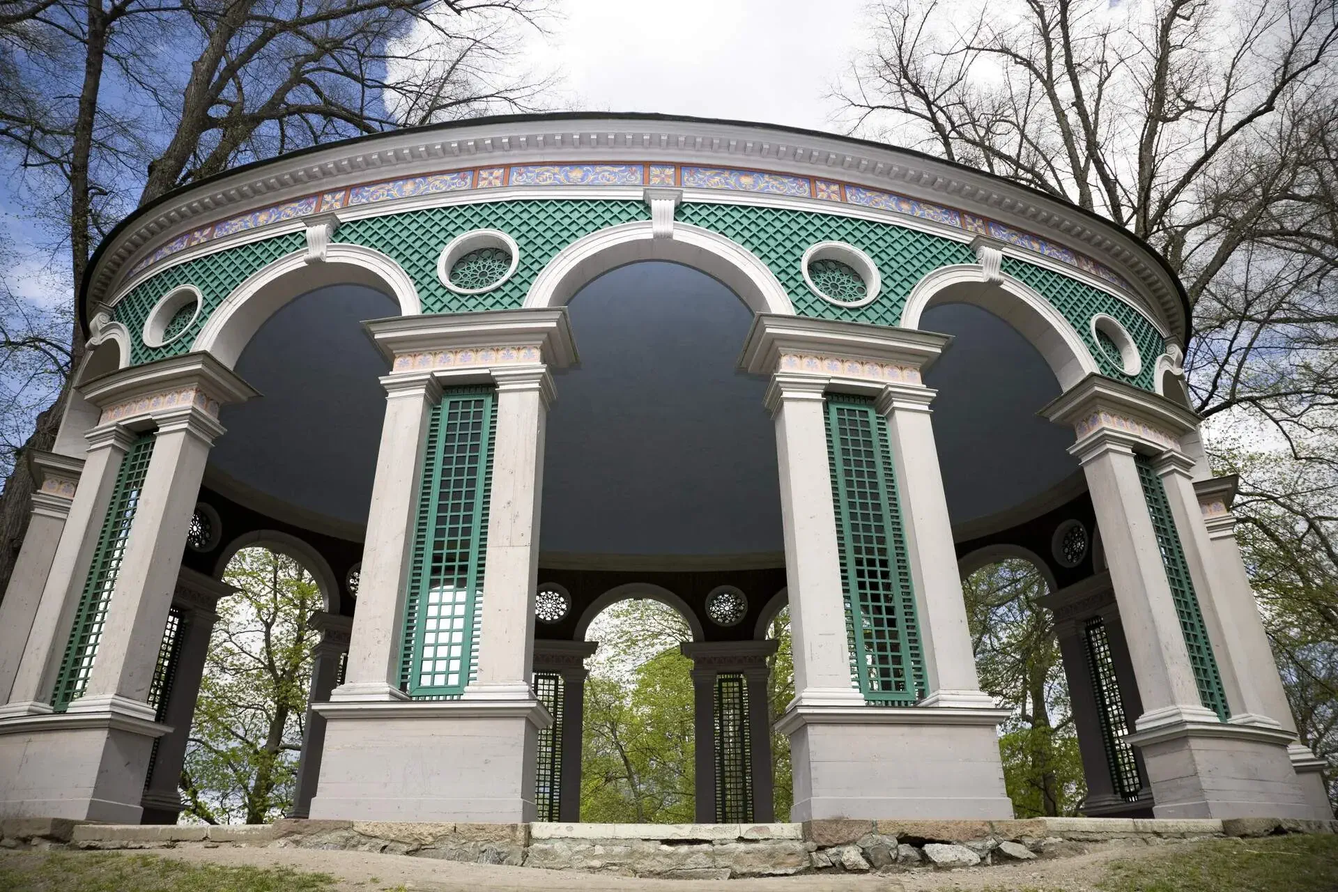 Arches that encircle the structure support the roof of the Temple of the Echo.