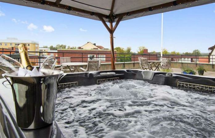 Hotell med jacuzzi på rummet i Strängnäs