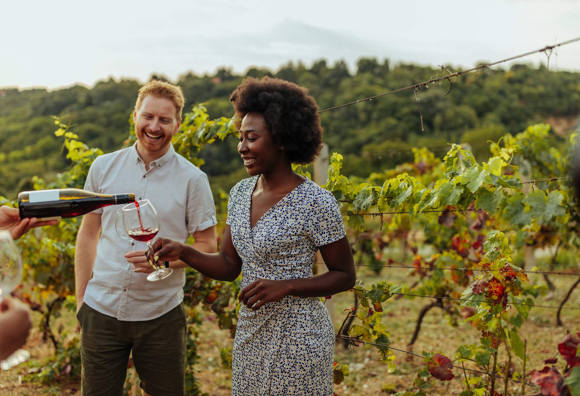 PEOPLE_WINE_TASTING