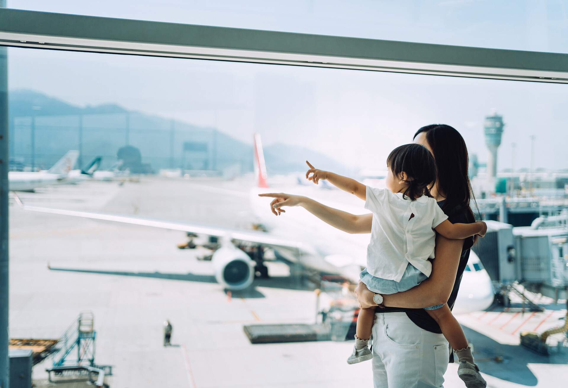 PEOPLE_FAMILY_AIRPORT_PLANE