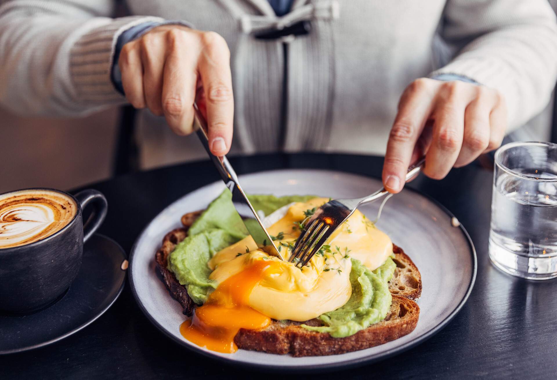 FOOD_EGGS_BENEDICT_AVOCADO_TOAST