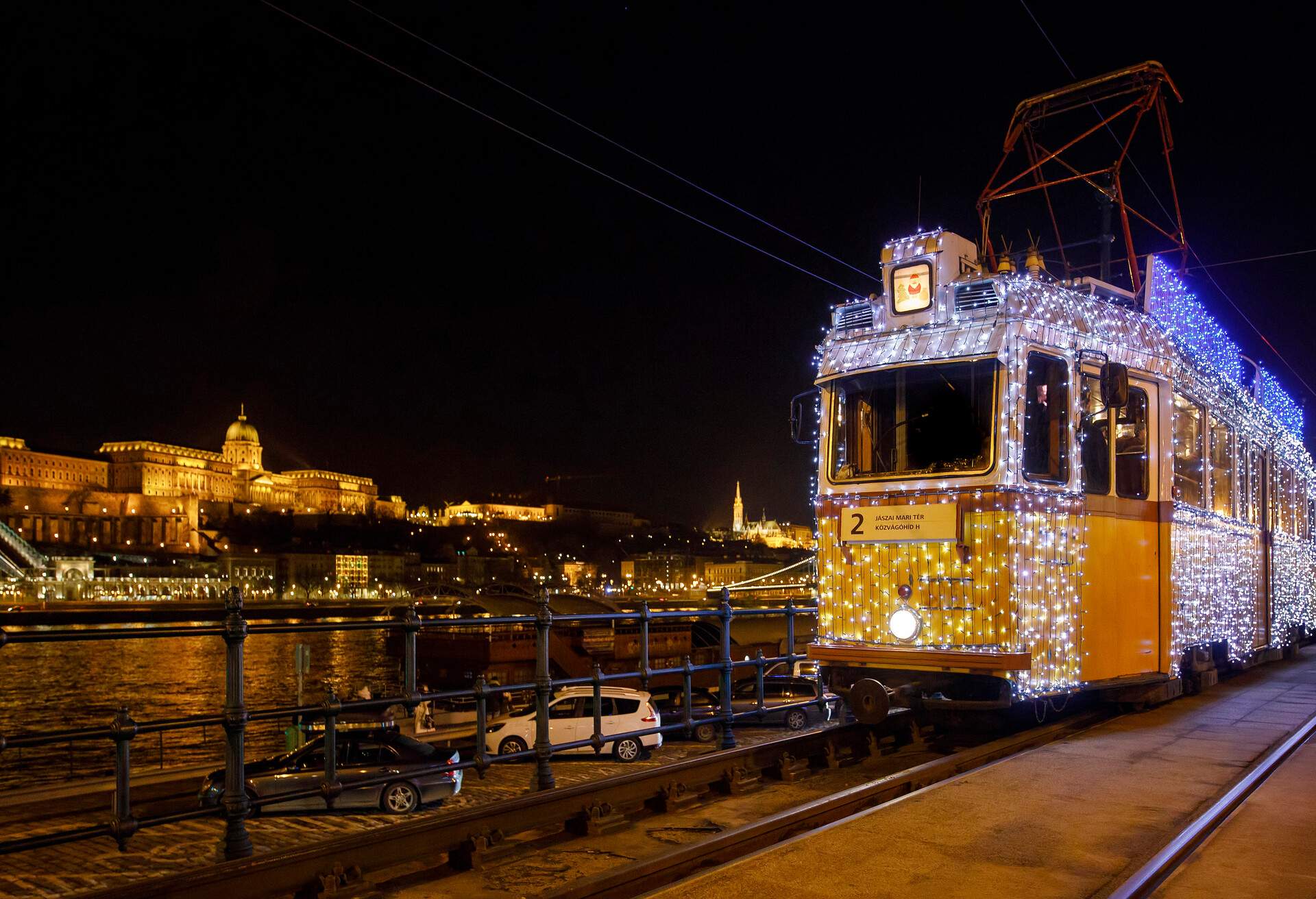 HUNGARY_BUDAPEST_THEME_CHRISTMAS