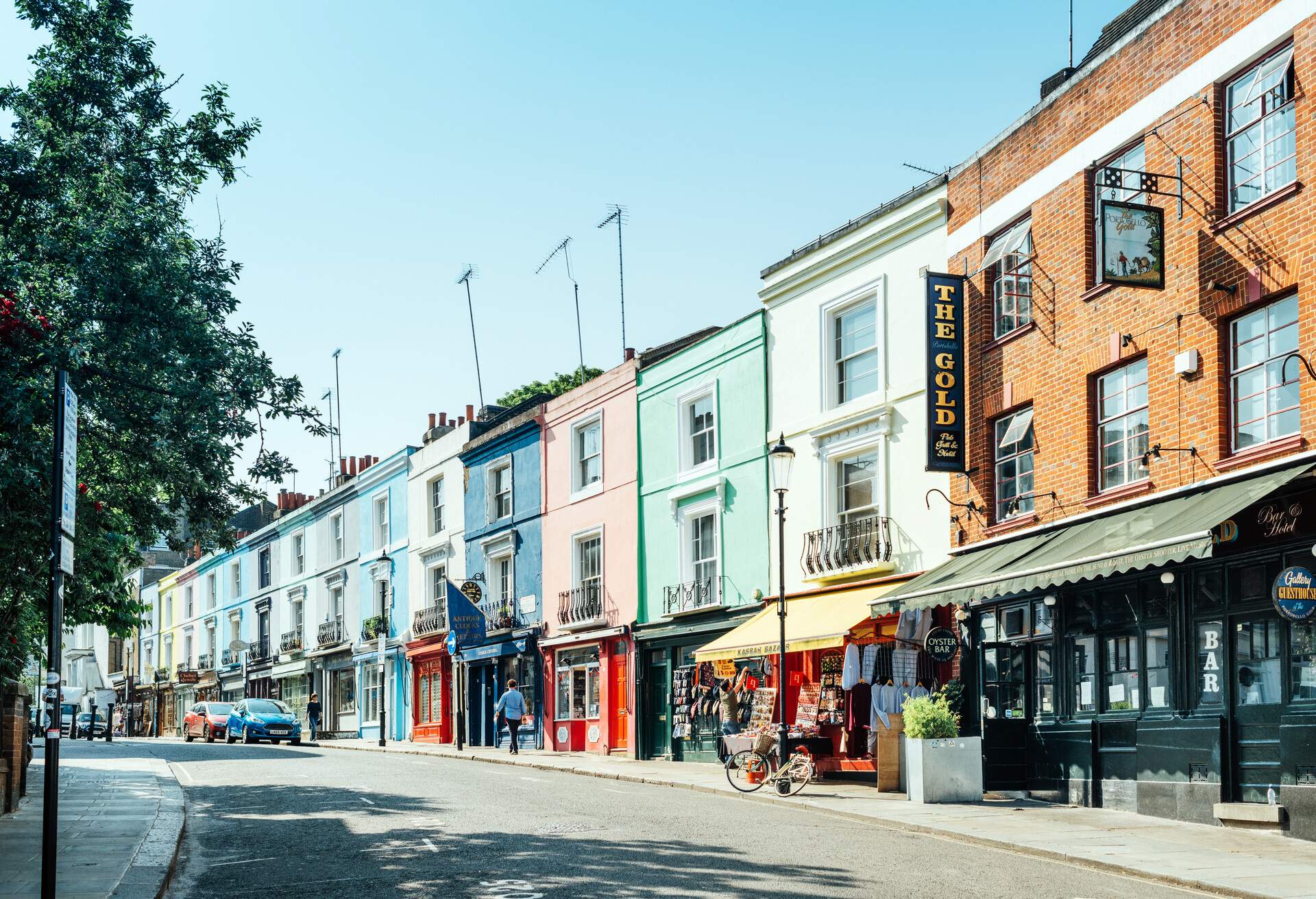 dest_uk_england_london_kensington-and-chelsea_notting-hill-portobello-road_gettyimages-694113254_universal_within-usage-period_31236