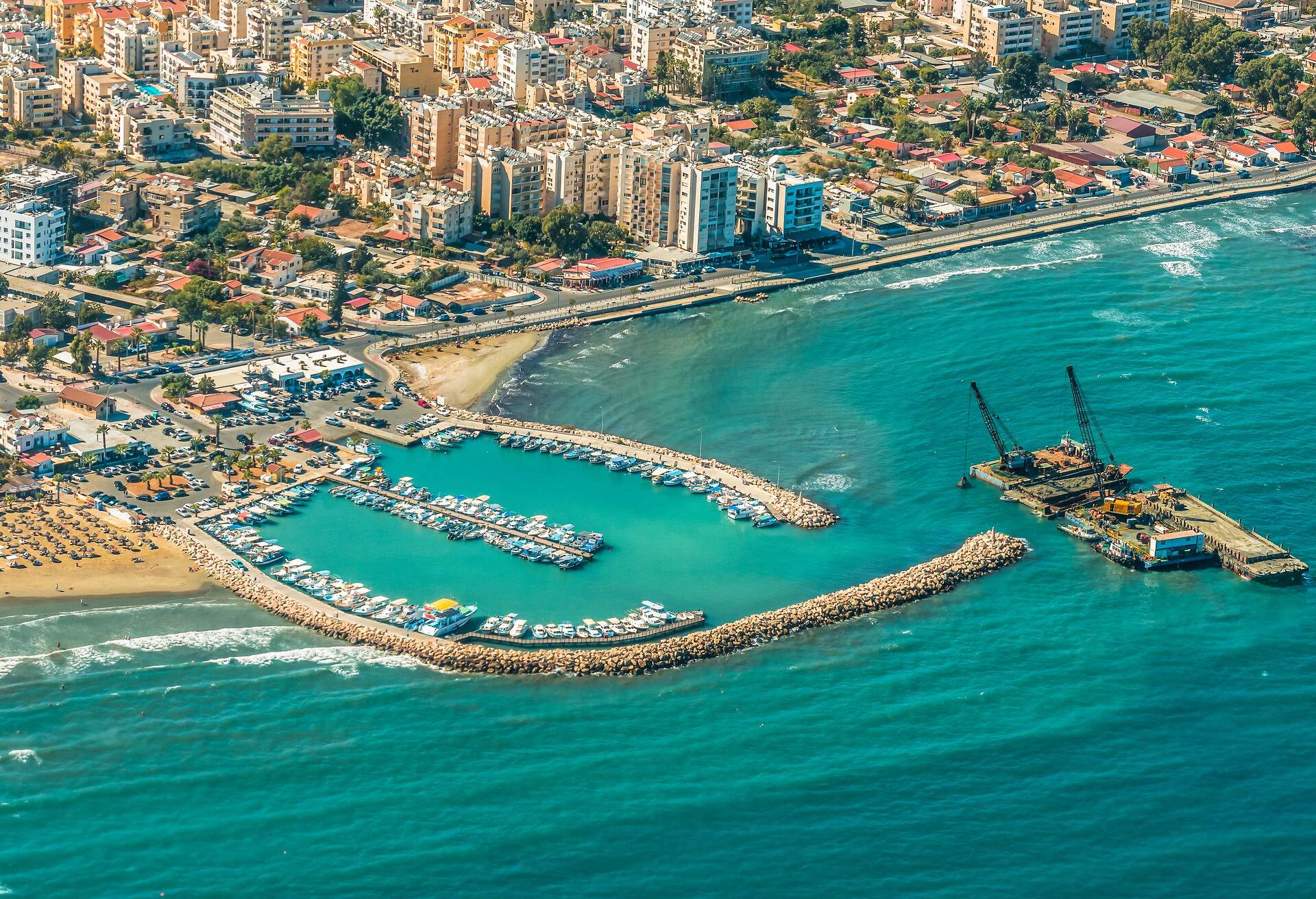 DEST_CYPRUS_LARNACA_AERIAL_GettyImages-659900376