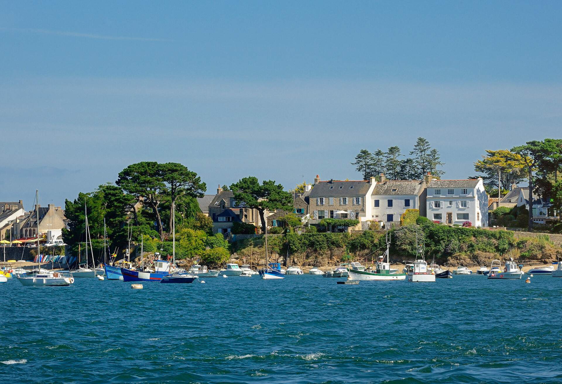 DEST_FRANCE_BRITTANY_GOLFE DU MORBIHAN_PORT NAVALO_GettyImages-986928722