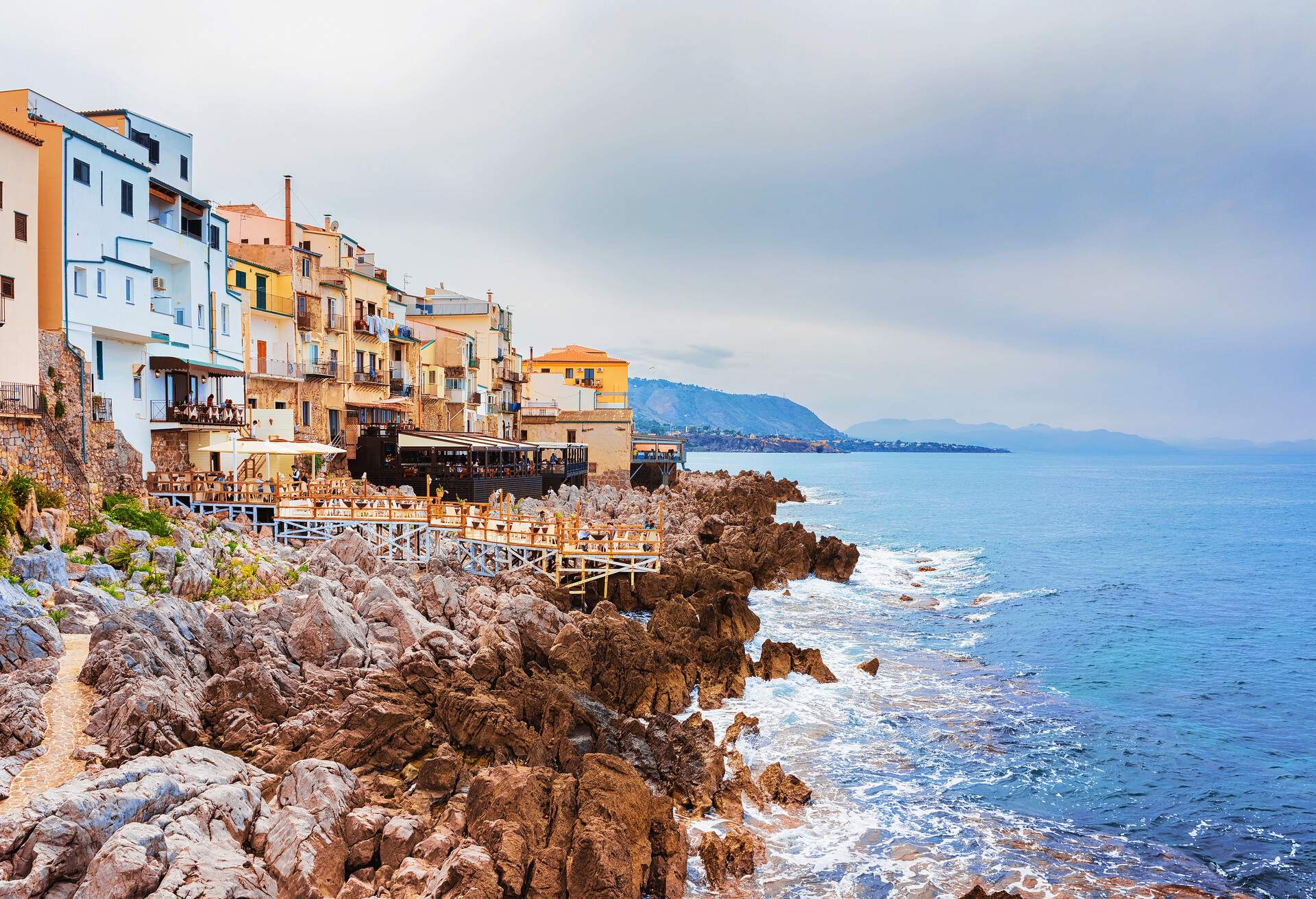 DEST_ITALY_SICILY_PALERMO_CEFALU_shutterstock-premier_1011939973