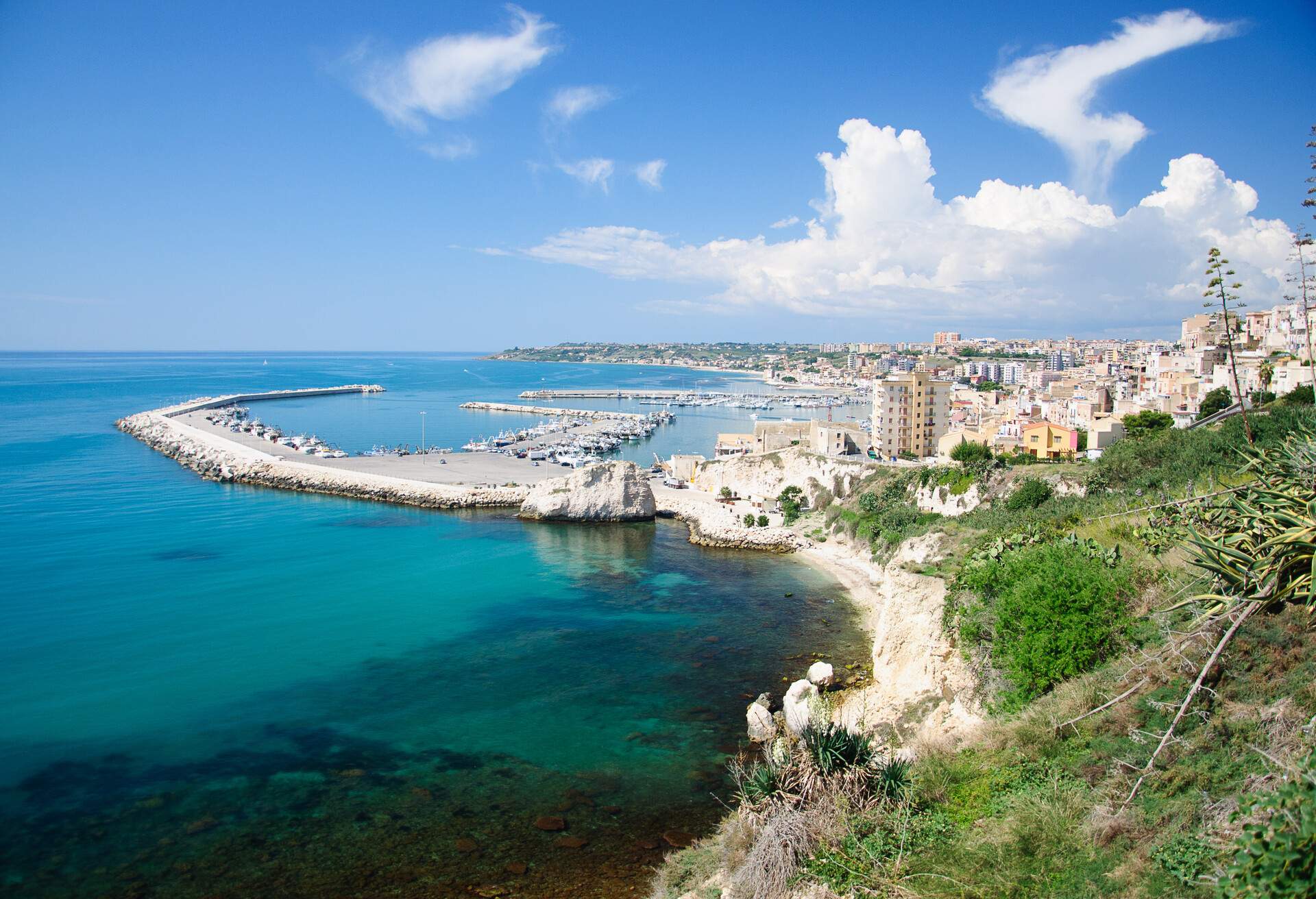 DEST_ITALY_SICILY_SCIACCA_GettyImages-186223397