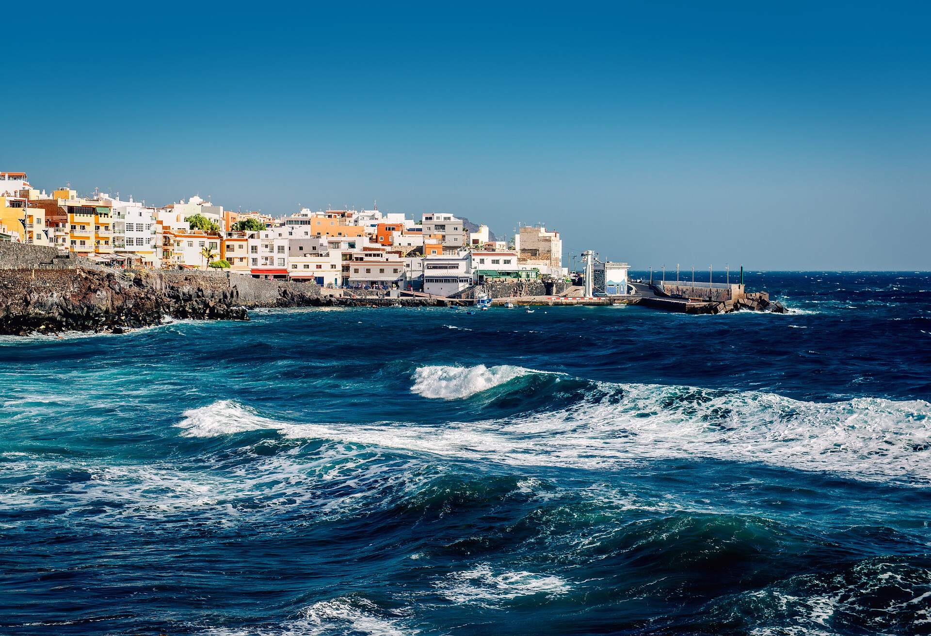 DEST_SPAIN_CANARY ISLANDS_TENERIFE_LOS ABRIGOS_shutterstock-premier_318380600