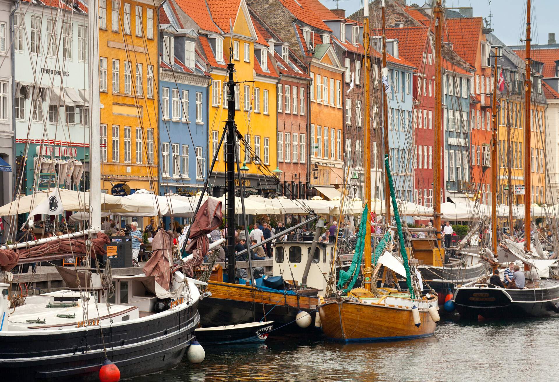 DEST_DENMARK_COPENHAGEN_NYHAVN_GettyImages-557687697-2.jpg