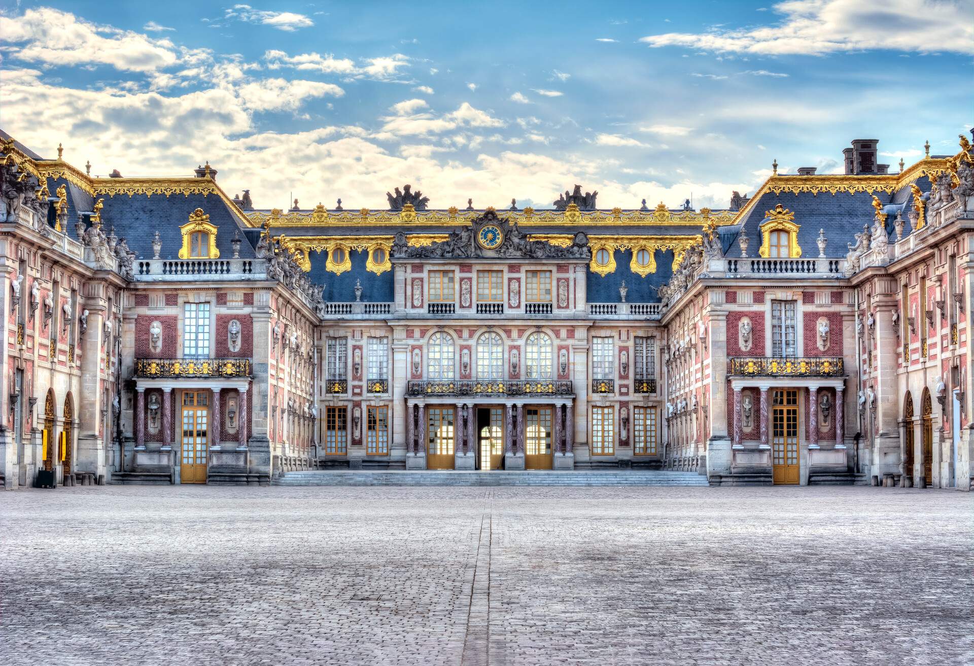 Versailles palace, Paris suburbs, France; Shutterstock ID 1116625745; Purpose: Web; Brand (KAYAK, Momondo, Any): Any