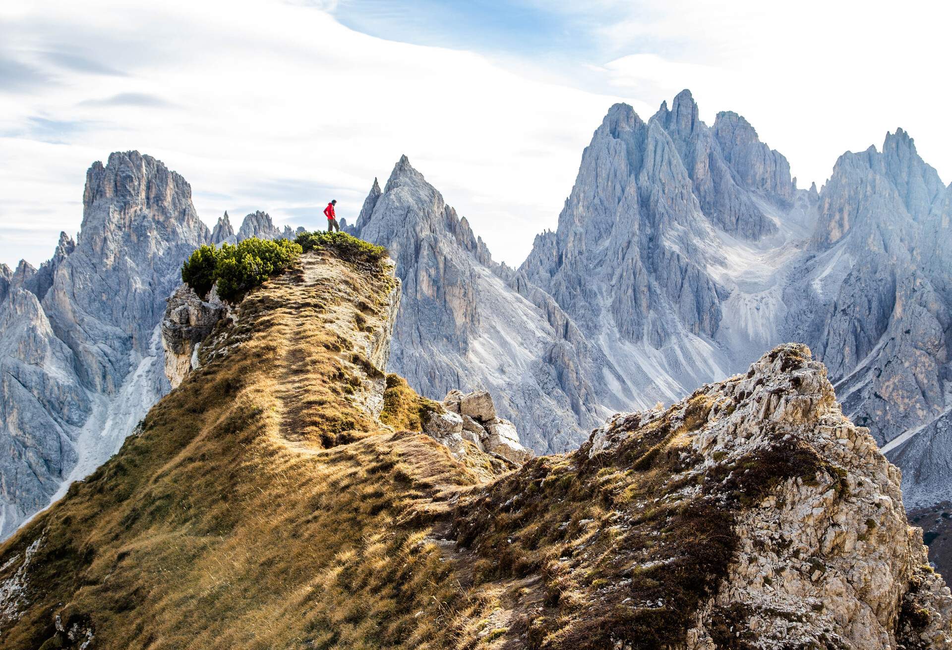 DEST_ITALY_DOLOMITES_Tre-Cime-di-Lavaredo_GettyImages-1059653756