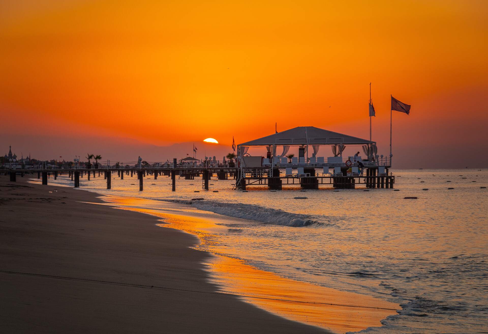 DEST_TURKEY_ANTALYA_LARA_BEACH_GettyImages-1307804108