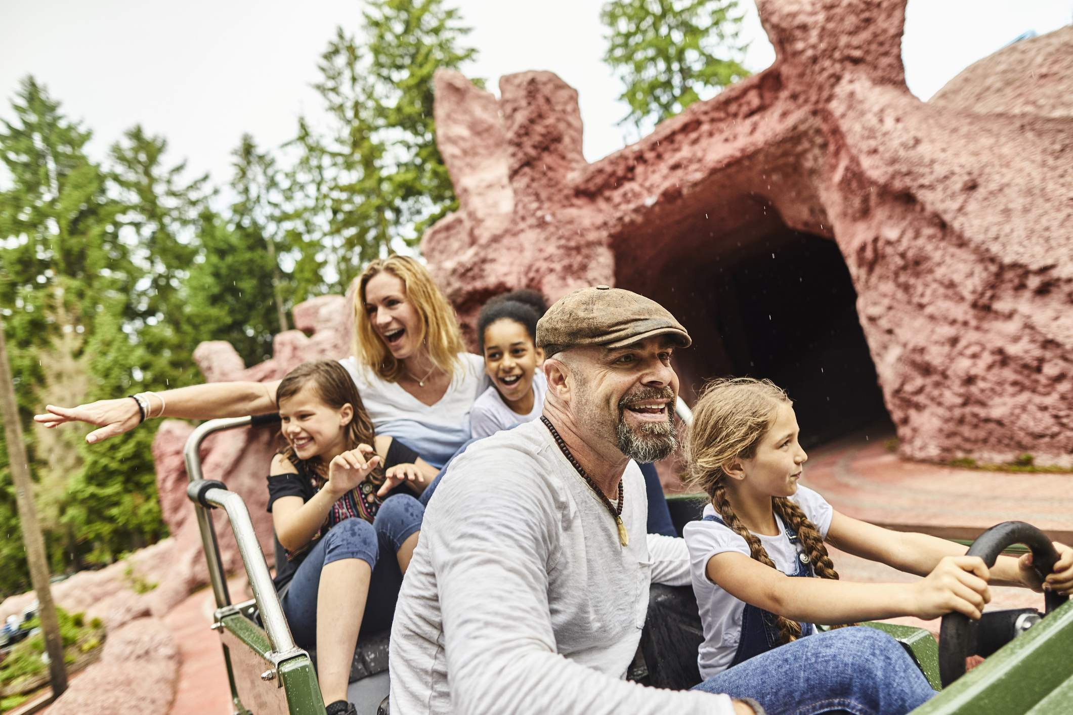 THEME_PARK_GERMANY_ROLLERCOASTER_gettyimages-1064200196