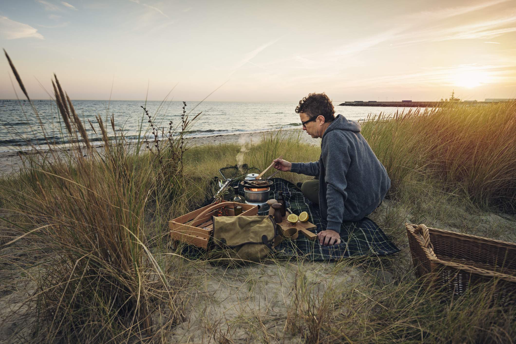 THEME_CAMPING_COAST_gettyimages-1085647648