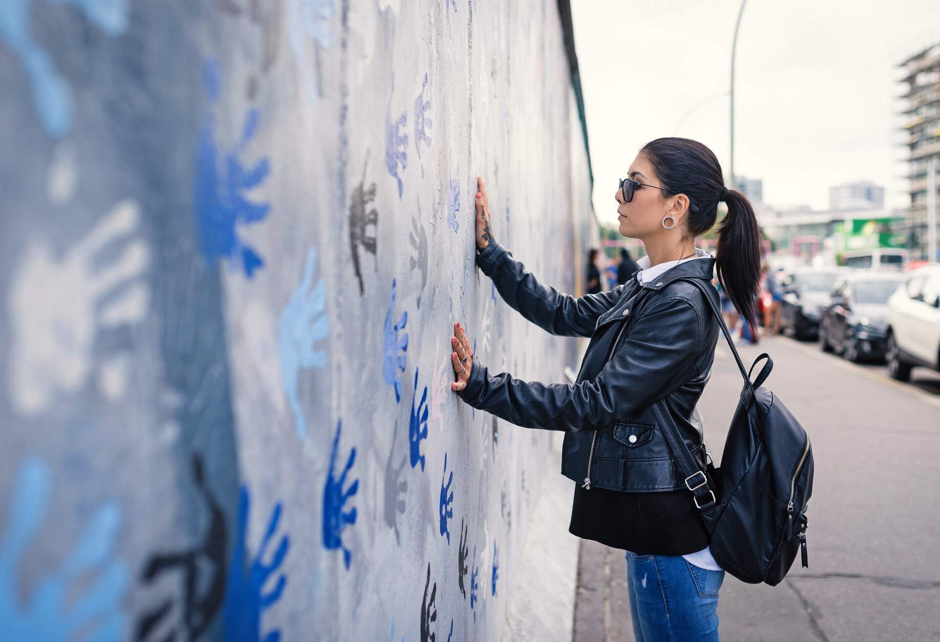 DEST_GERMANY_BERLIN_EASTSIDE_GALLERY_shutterstock_1035479575