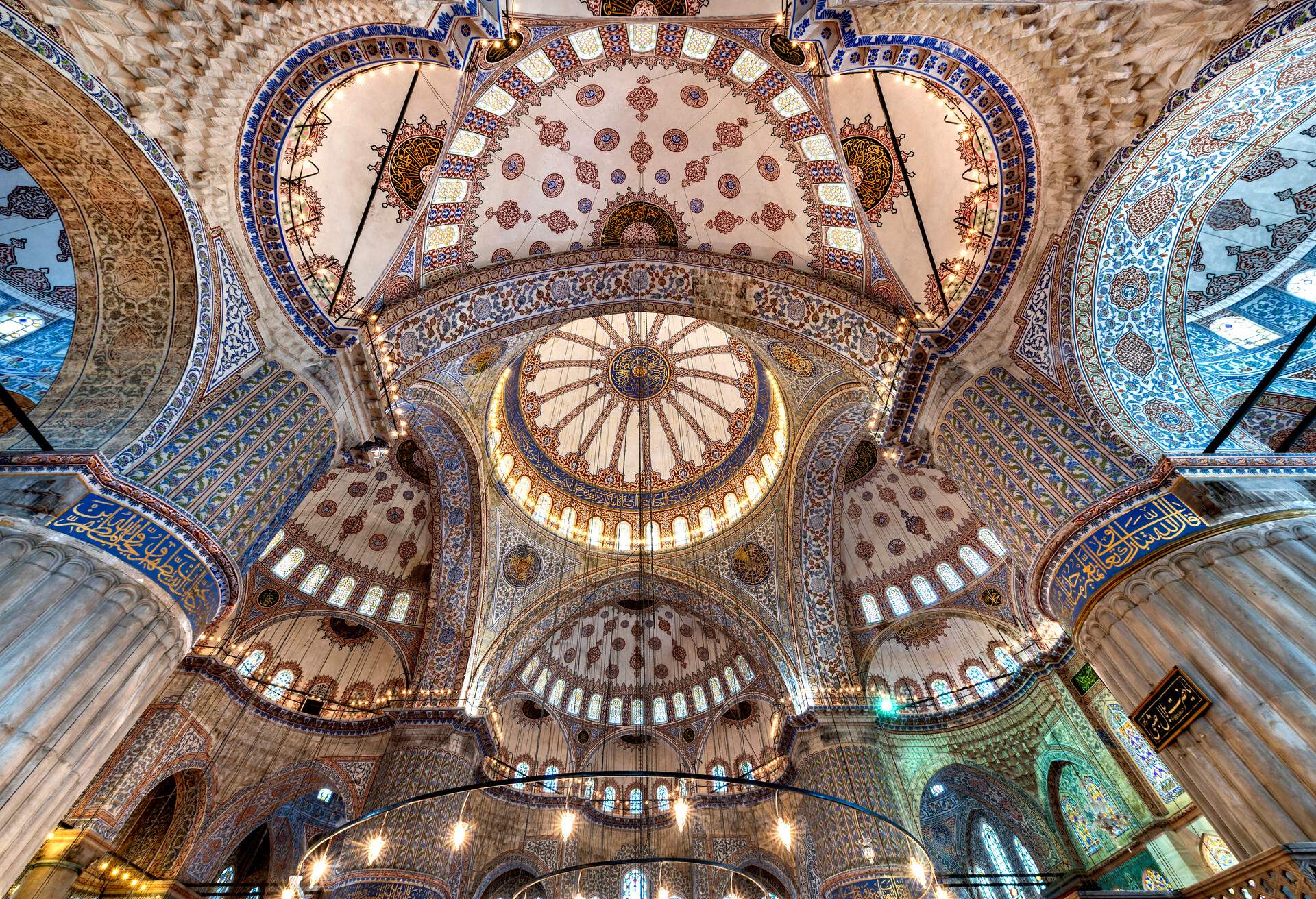 DEST_TURKEY_ISTANBUL_BLUE_MOSQUE_GettyImages-637166247