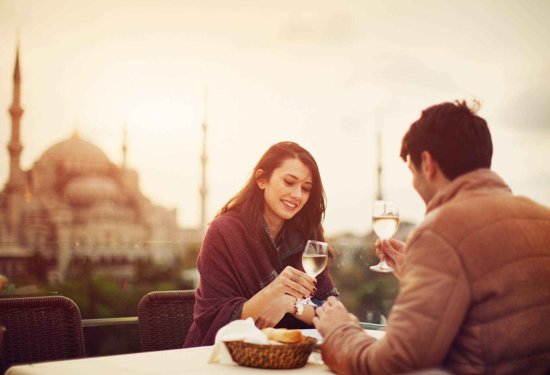 DEST_TURKEY_ISTANBUL_ROOFTOP-BAR_GettyImages-527115927