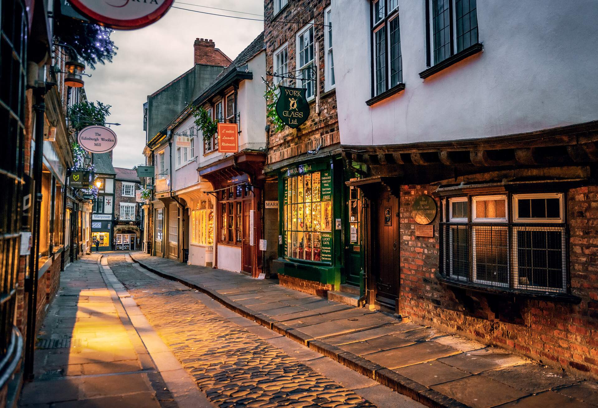 DEST_UK_ENGLAND_YORK_THE-SHAMBLES_GettyImages-1269288572