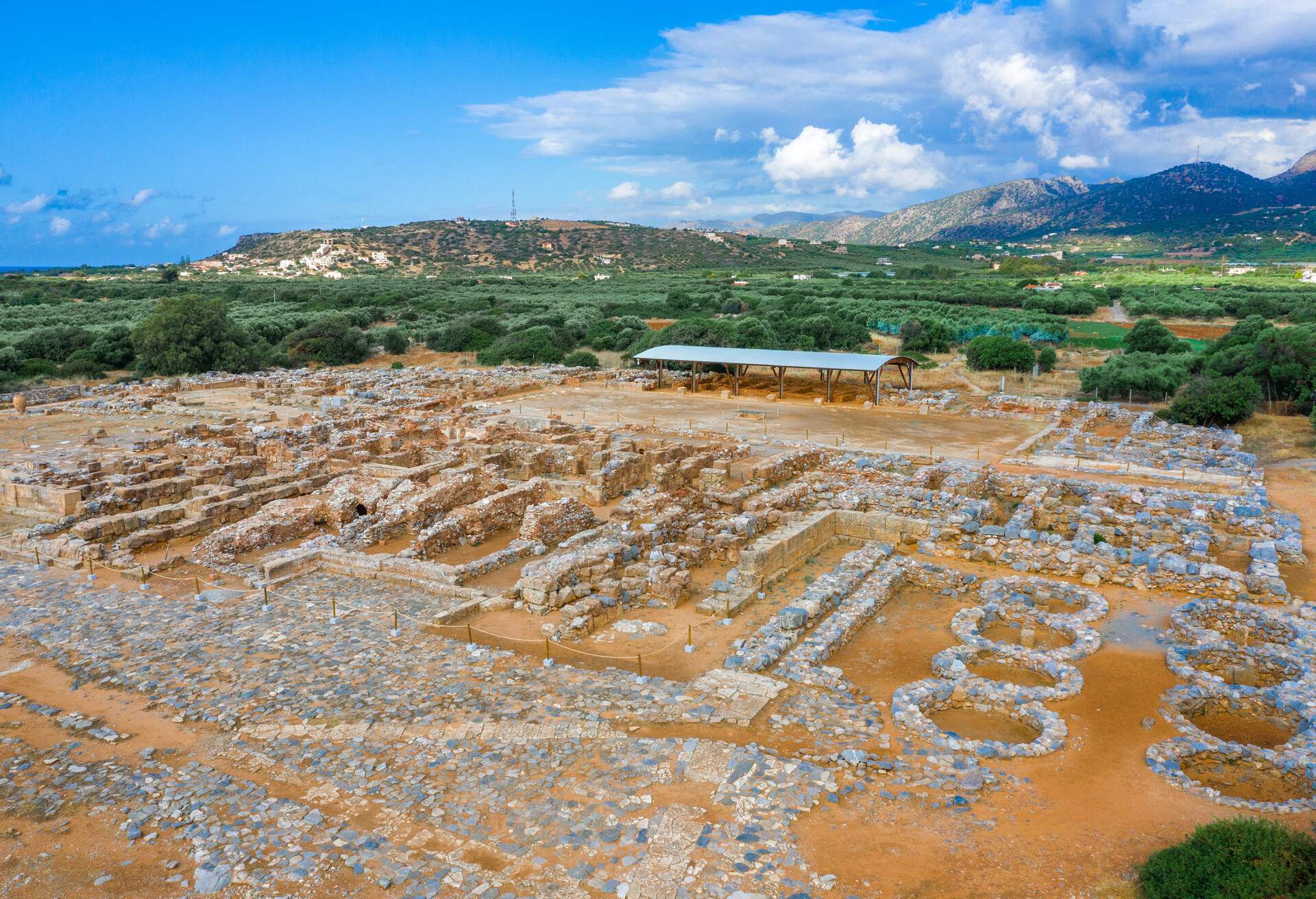 DEST-GREECE-CRETE-PALACE-IN-MALIA