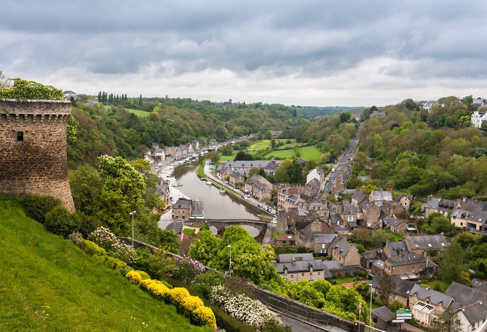 DEST_FRANCE_DIJON-shutterstock-premier__377777611