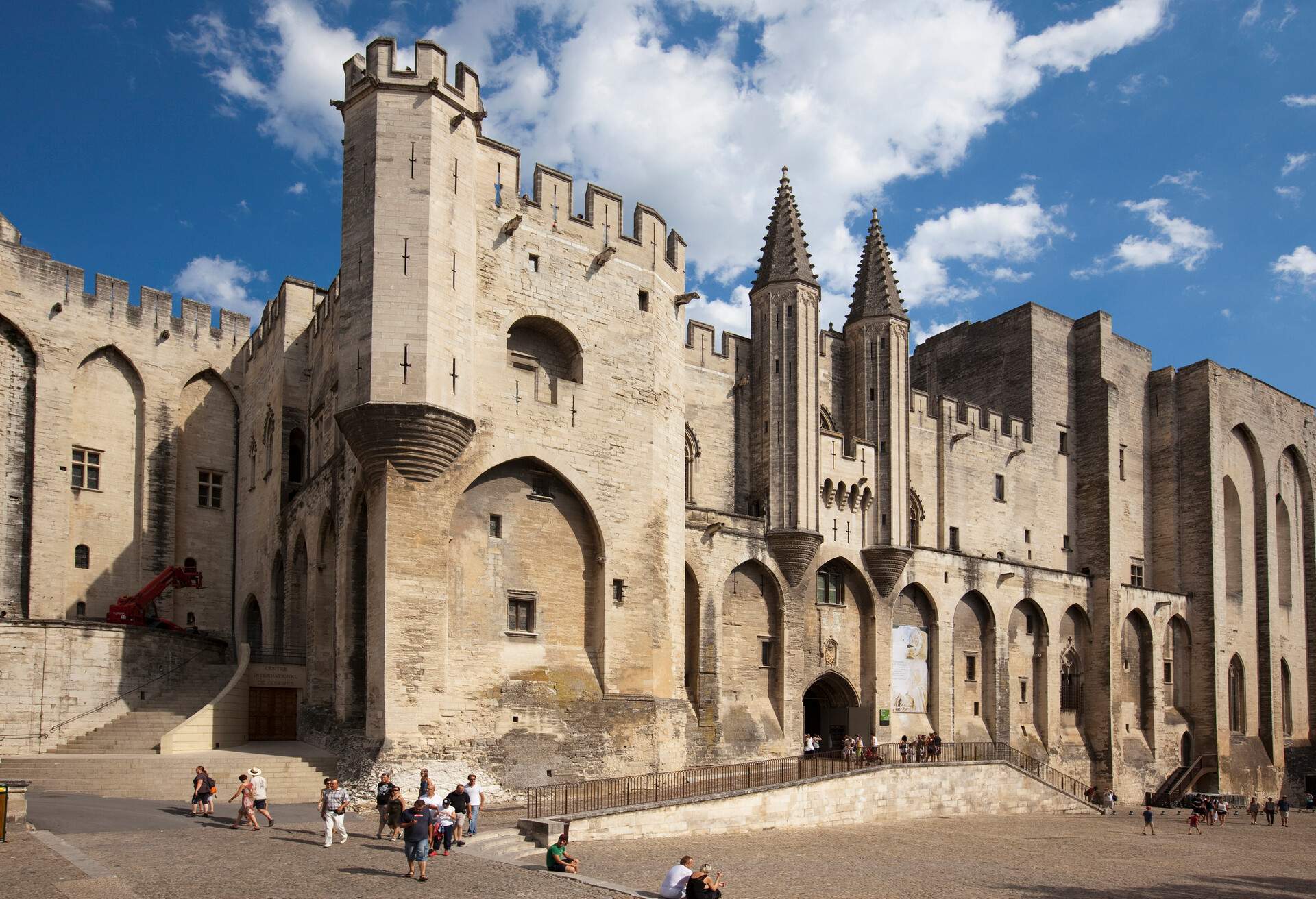 DEST_FRANCE_The Papal Palace of Avignon