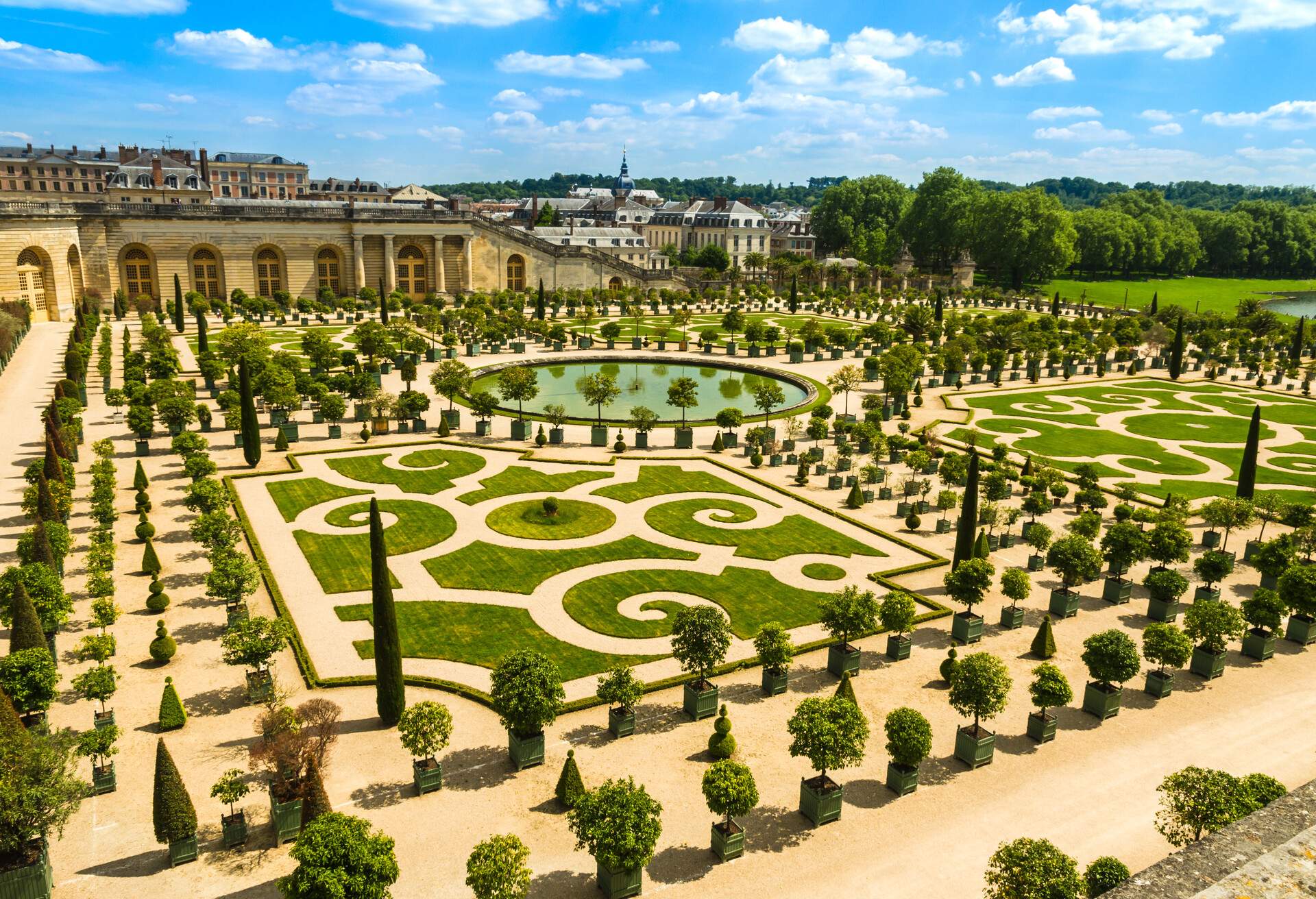 DEST_FRANCE_VERSAILLES_shutterstock