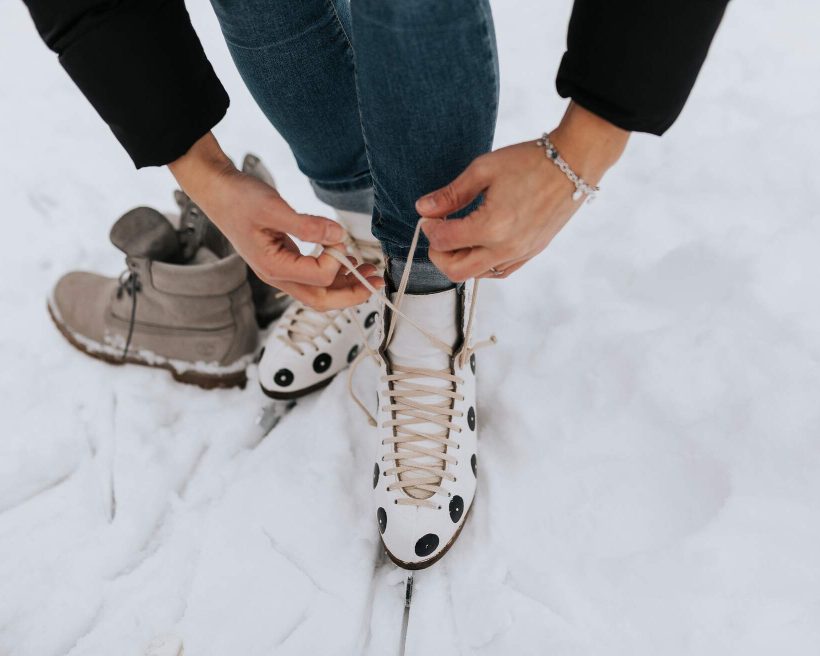 DEST_SWEDEN_THEME_PEOPLE_WOMAN_ICE_SKATES_GettyImages
