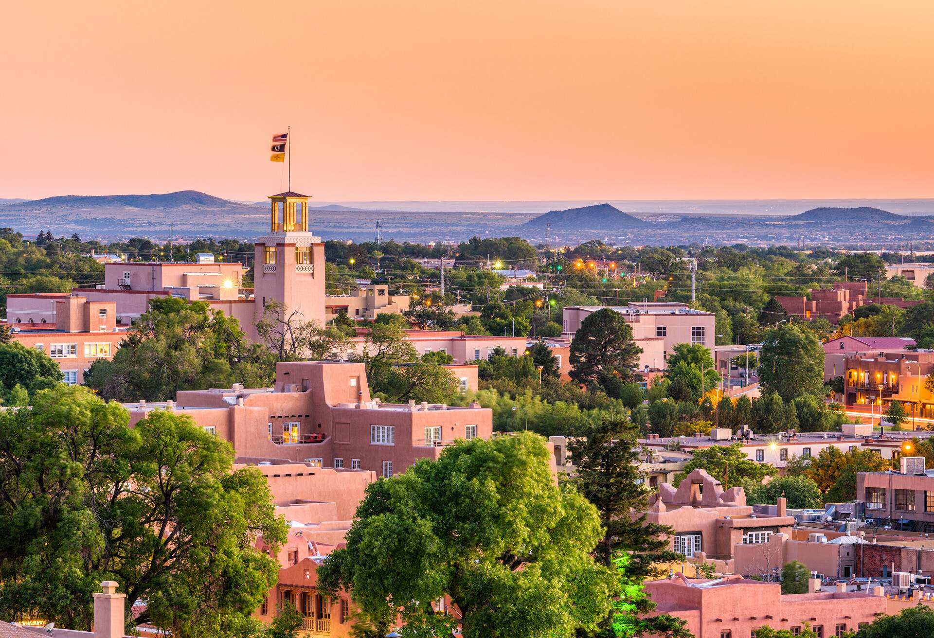 DEST_US_NEWMEXICO_SantaFe_shutterstock_1462333493