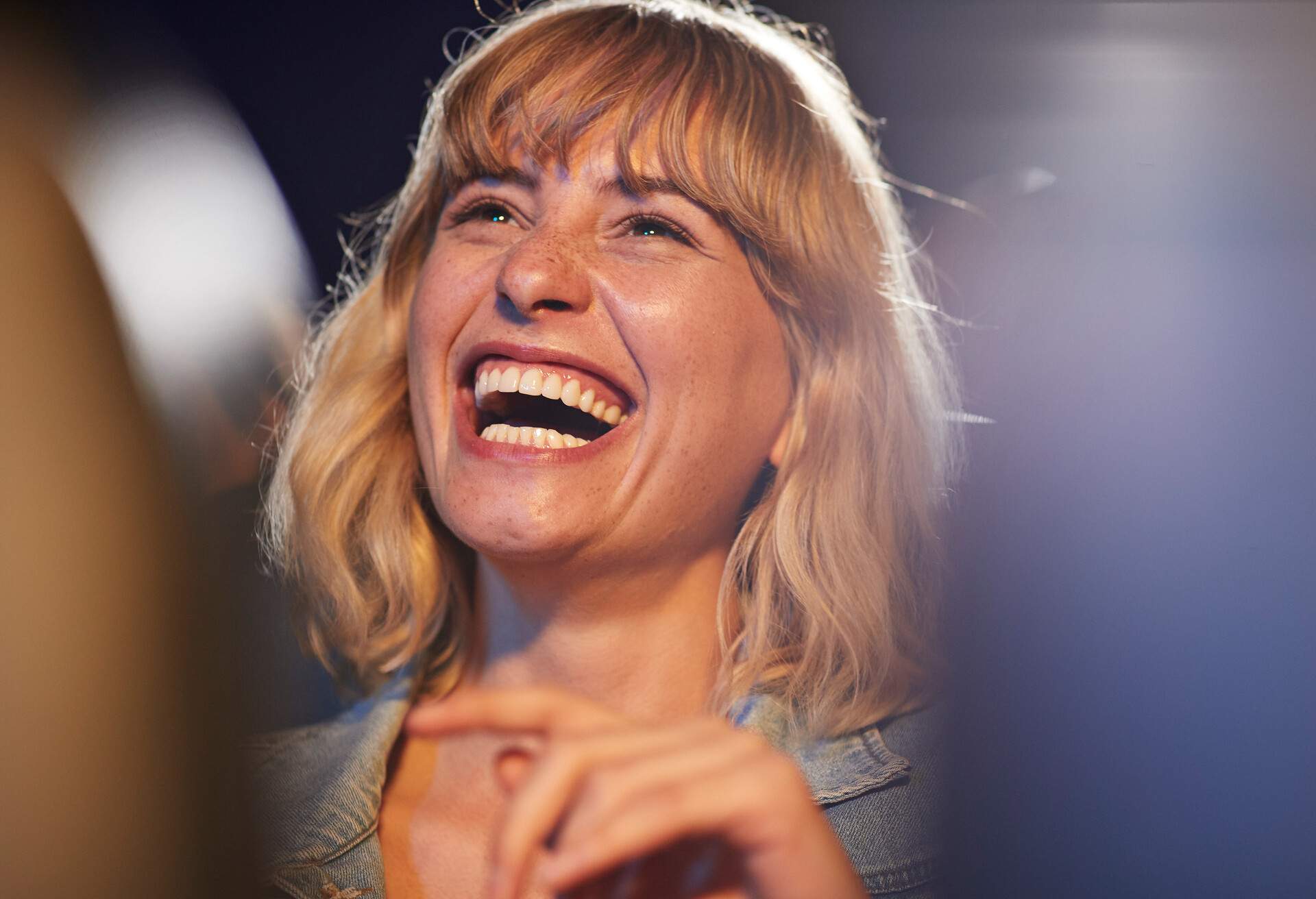 THEME_THEATRE_PEOPLE_WOMAN_LAUGHING_GettyImages