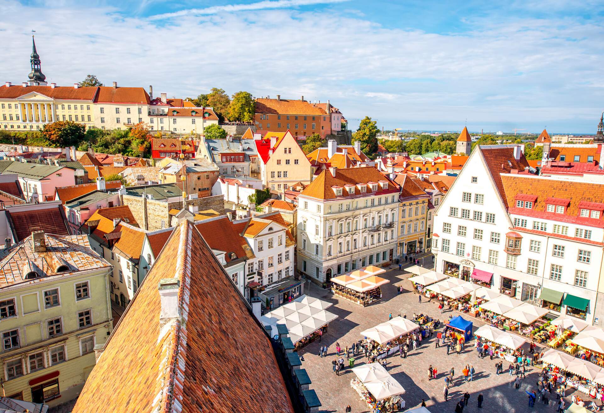 DEST_ESTONIA_TALLIN_GettyImages-628711580