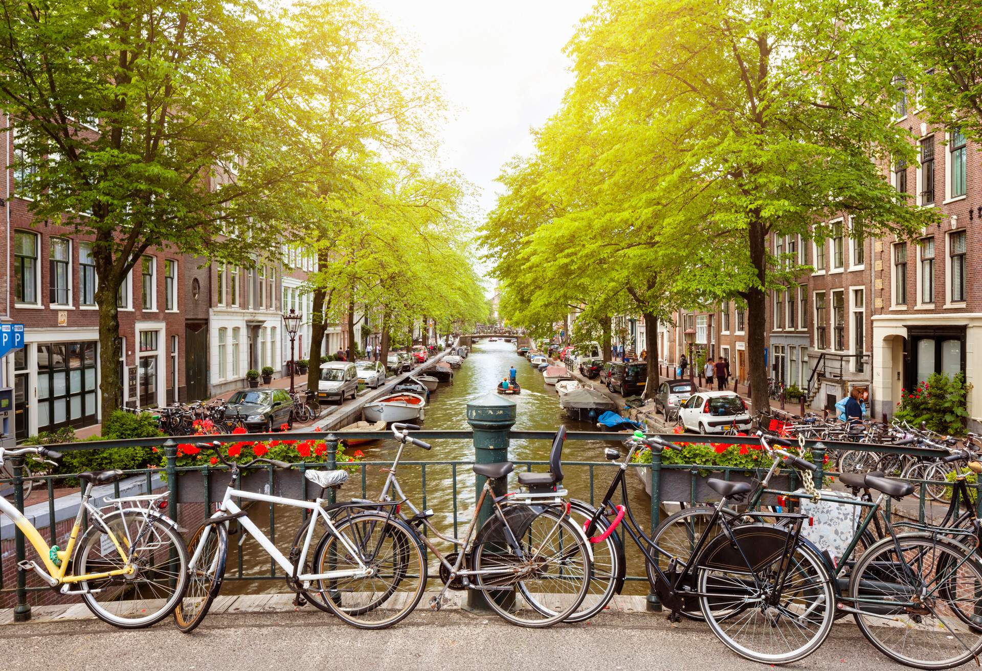 DEST_NETHERLANDS_AMSTERDAM_CANAL_BICYCLES_GettyImages