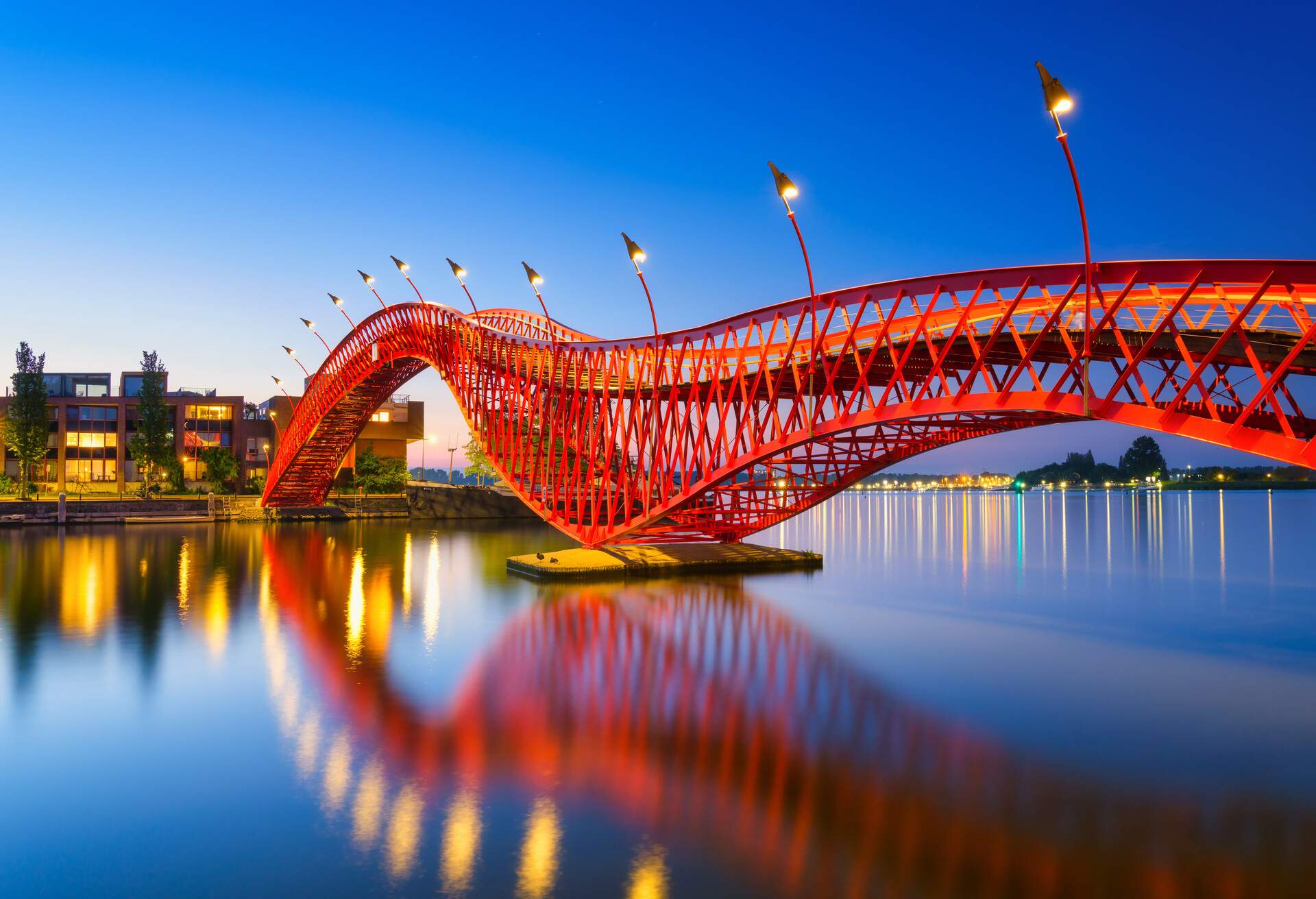 DEST_NETHERLANDS_AMSTERDAM_PYTHON_BRIDGE_GettyImages