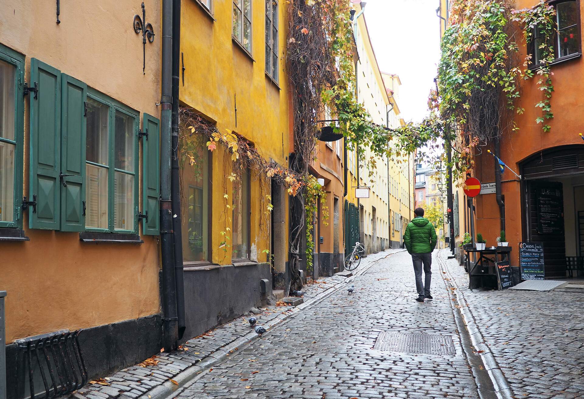 DEST_SWEDEN-STOCKHOLM_GAMLA-STAN_GettyImages-1059523672