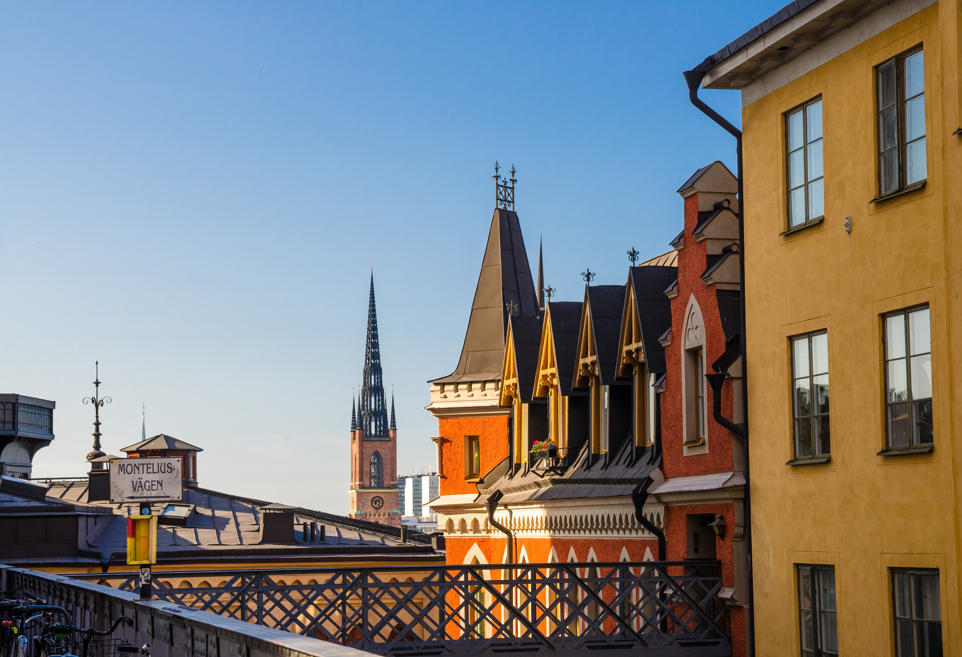 DEST_SWEDEN_STOCKHOLM_Monteliusvägen _GettyImages-1208245163