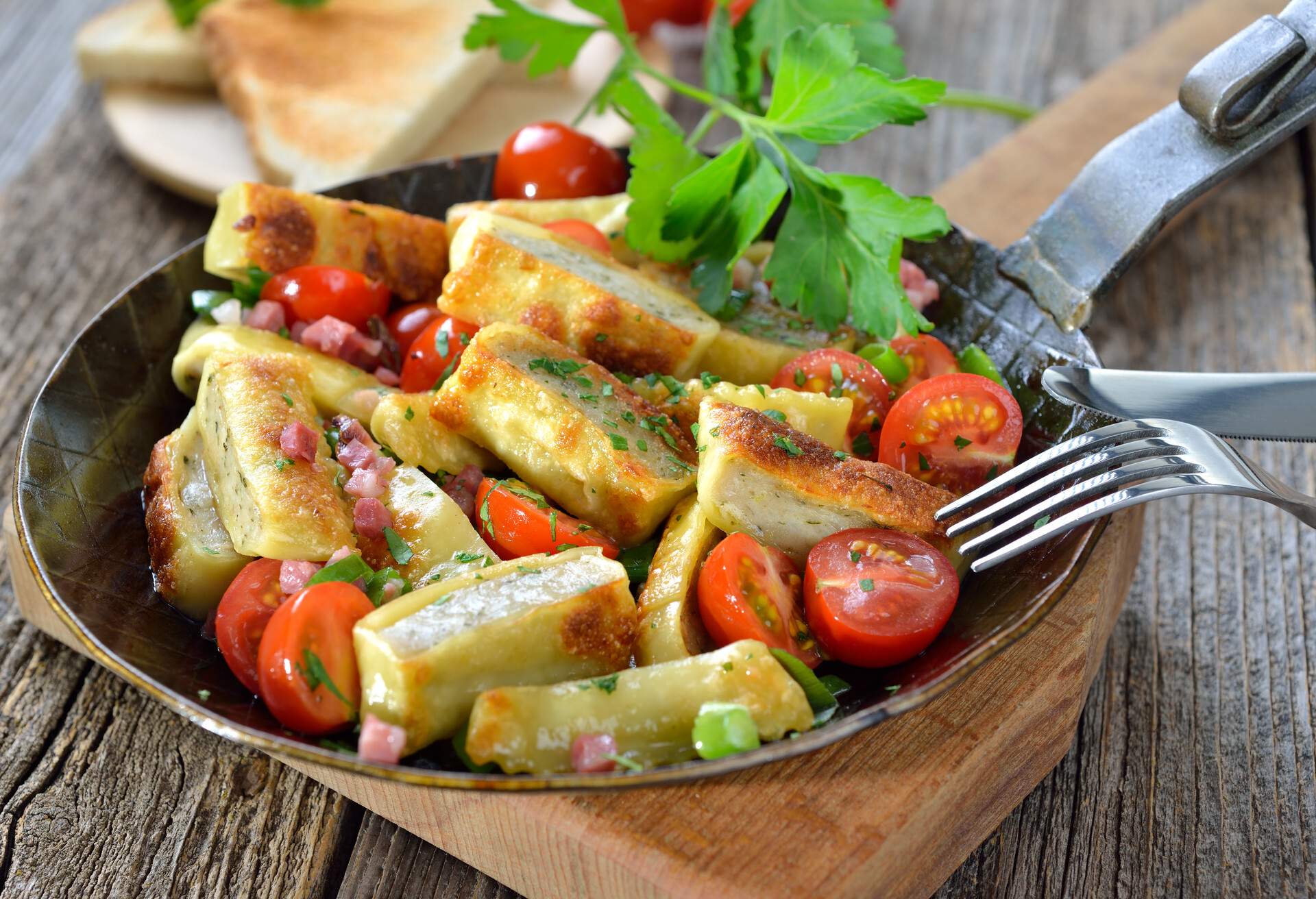 THEME_FOOD_GERMAN_MAULTASCHEN_GettyImages-904154010