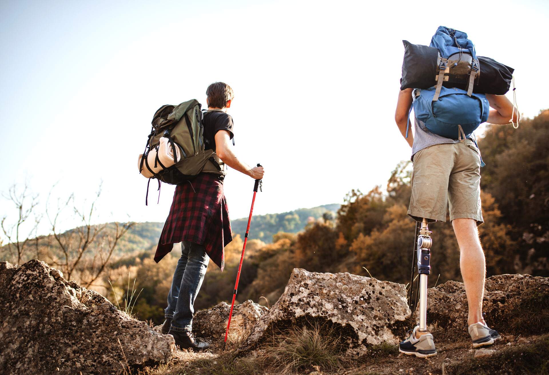 people_hikers_men_prosthetic_leg