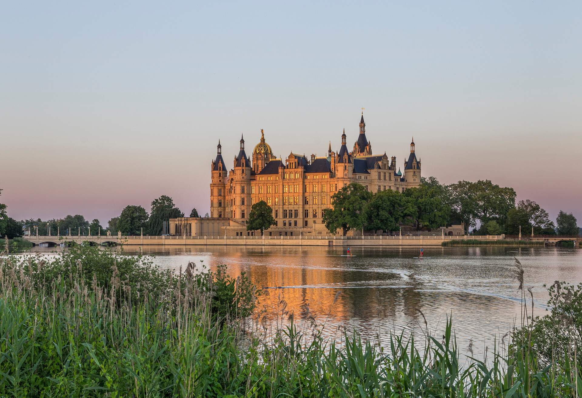 DEST_GERMANY_CASTLE_SCHWERIN_GettyImages-544545373