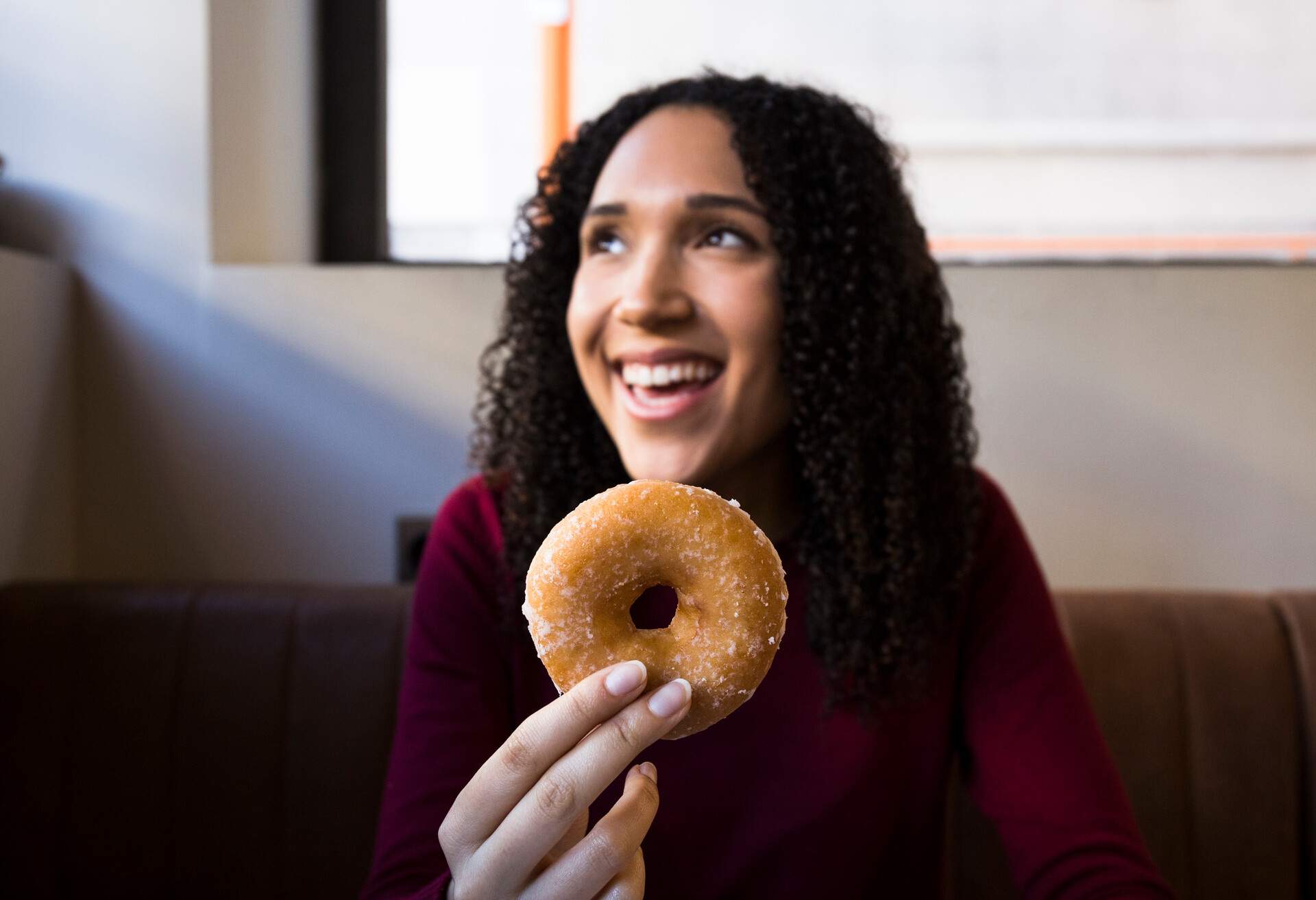 FOOD_AMERICAN_DONUT_PEOPLE_WOMAN