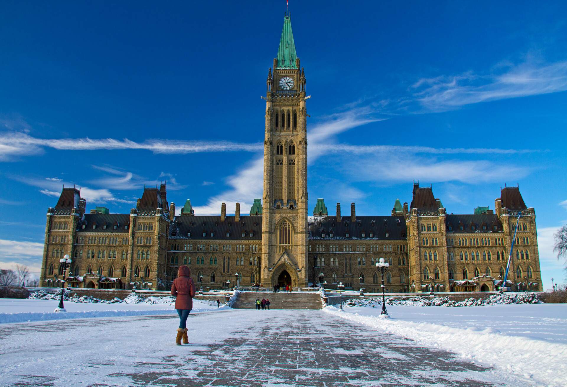 DEST_CANADA_OTTAWA_CANADIAN_PARLIAMENT_GettyImages-158196596