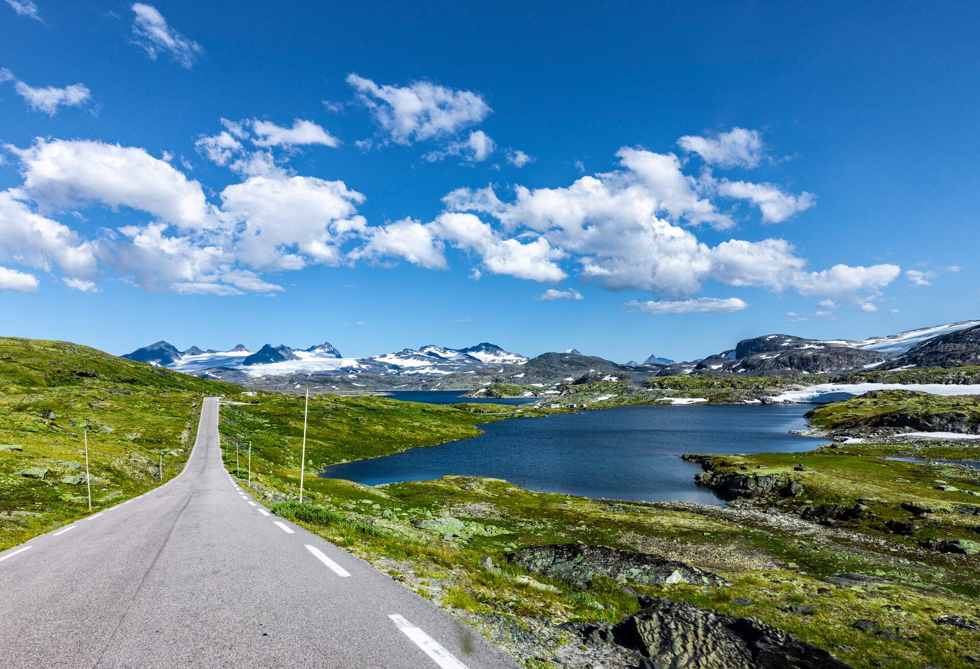 Road no. 55 on the Sognefjell in Jotunheimen / Norway
