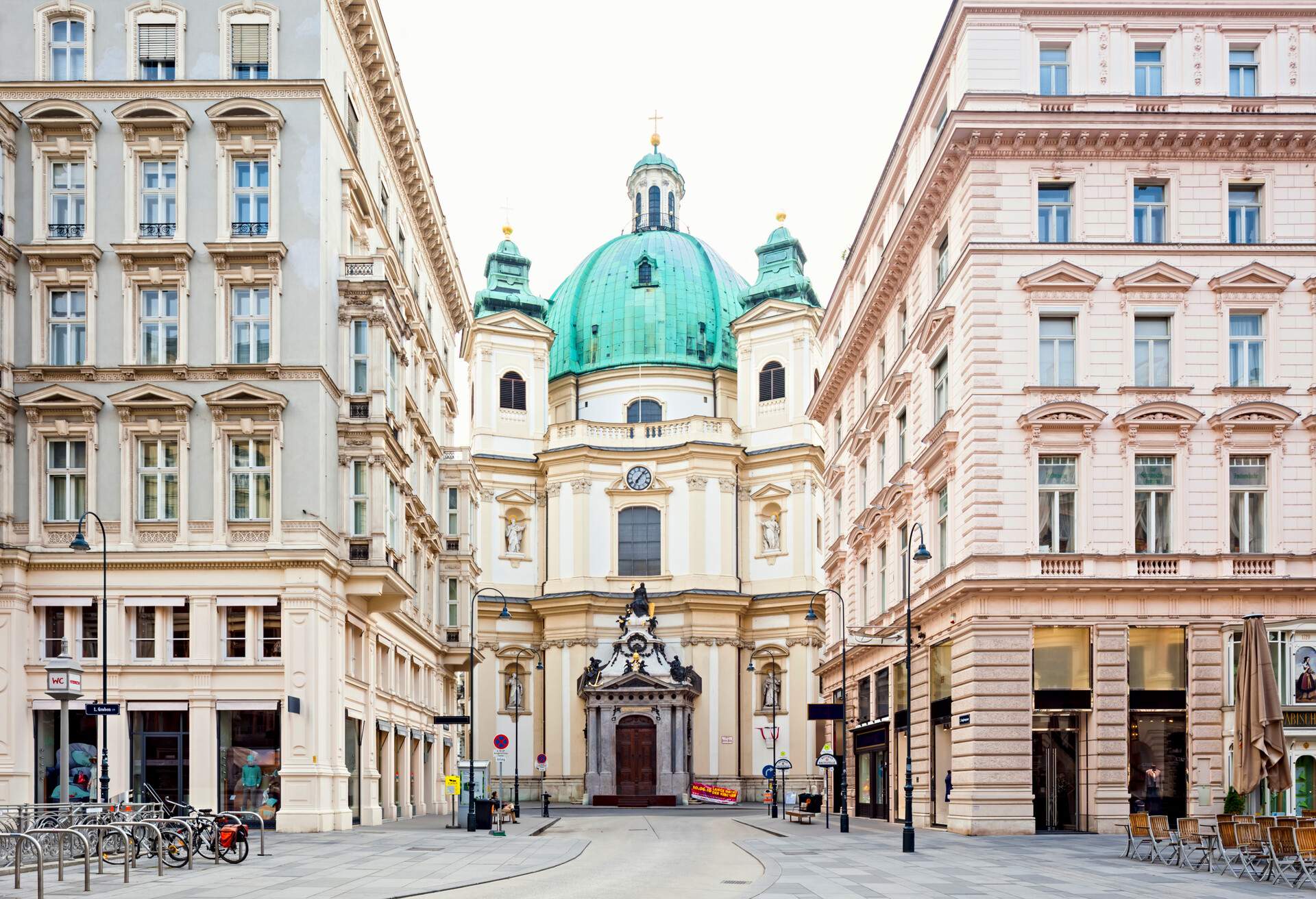 DEST_AUSTRIA_VIENNA_ST-PETER'S-CHURCH_GettyImages-660314621