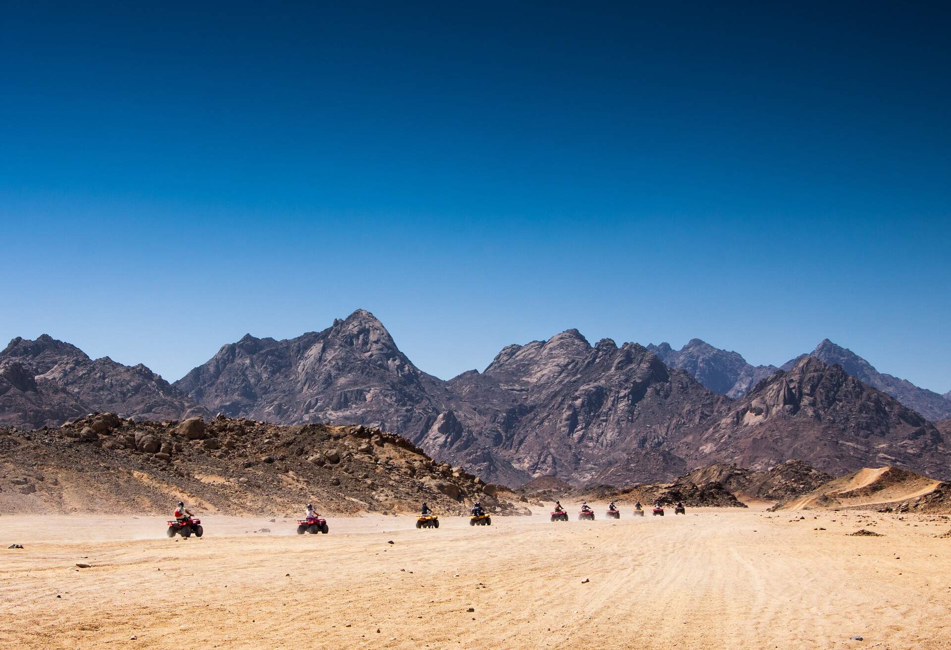 DEST_EGYPT_HURGHADA_QUAD-BIKES_GettyImages-179215779