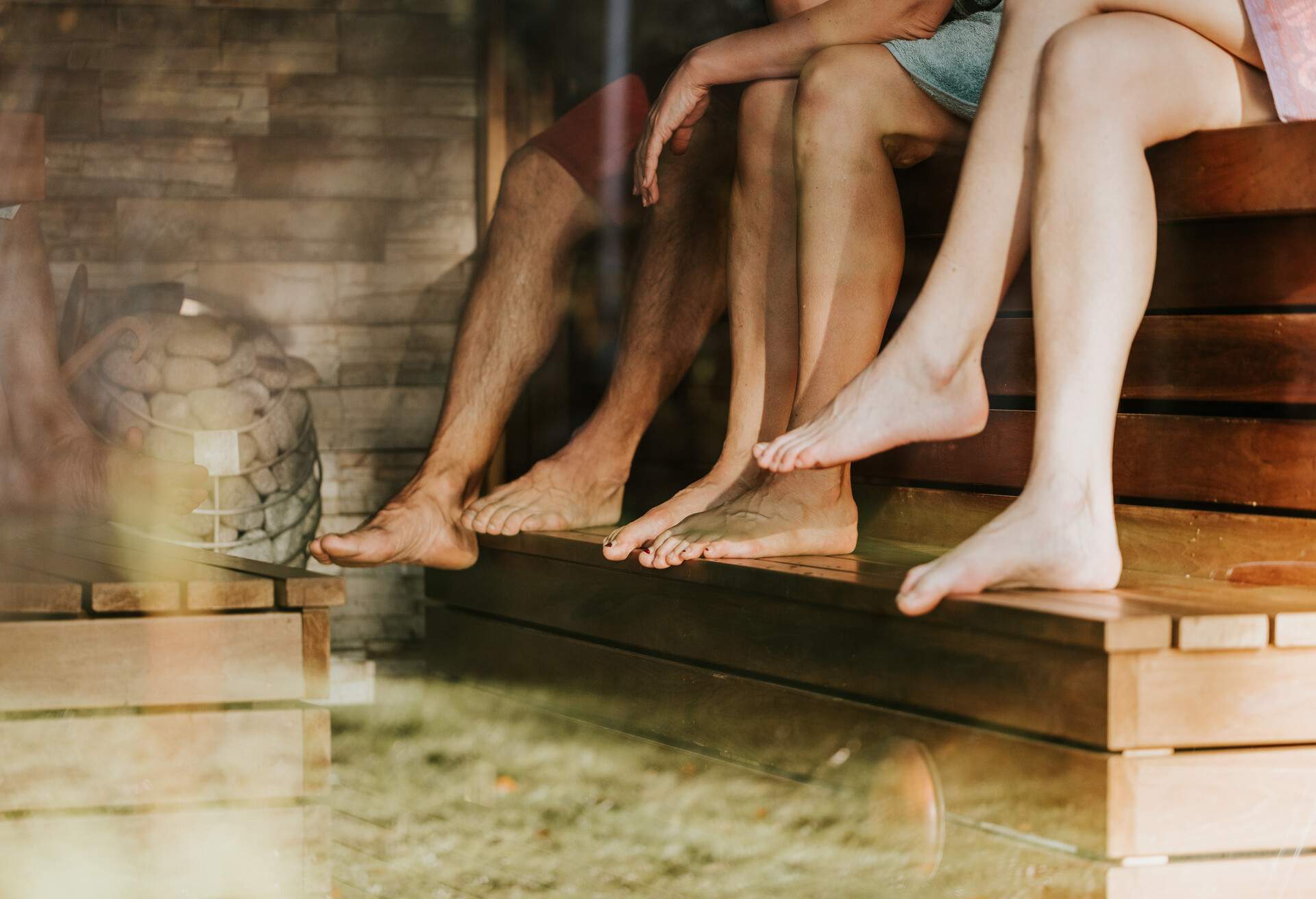 THEME_PEOPLE_SAUNA_GettyImages-1437196521