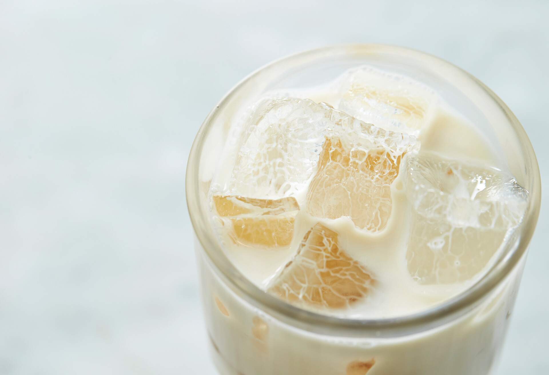 DRINK_ICED_MILK_CLOSE-UP