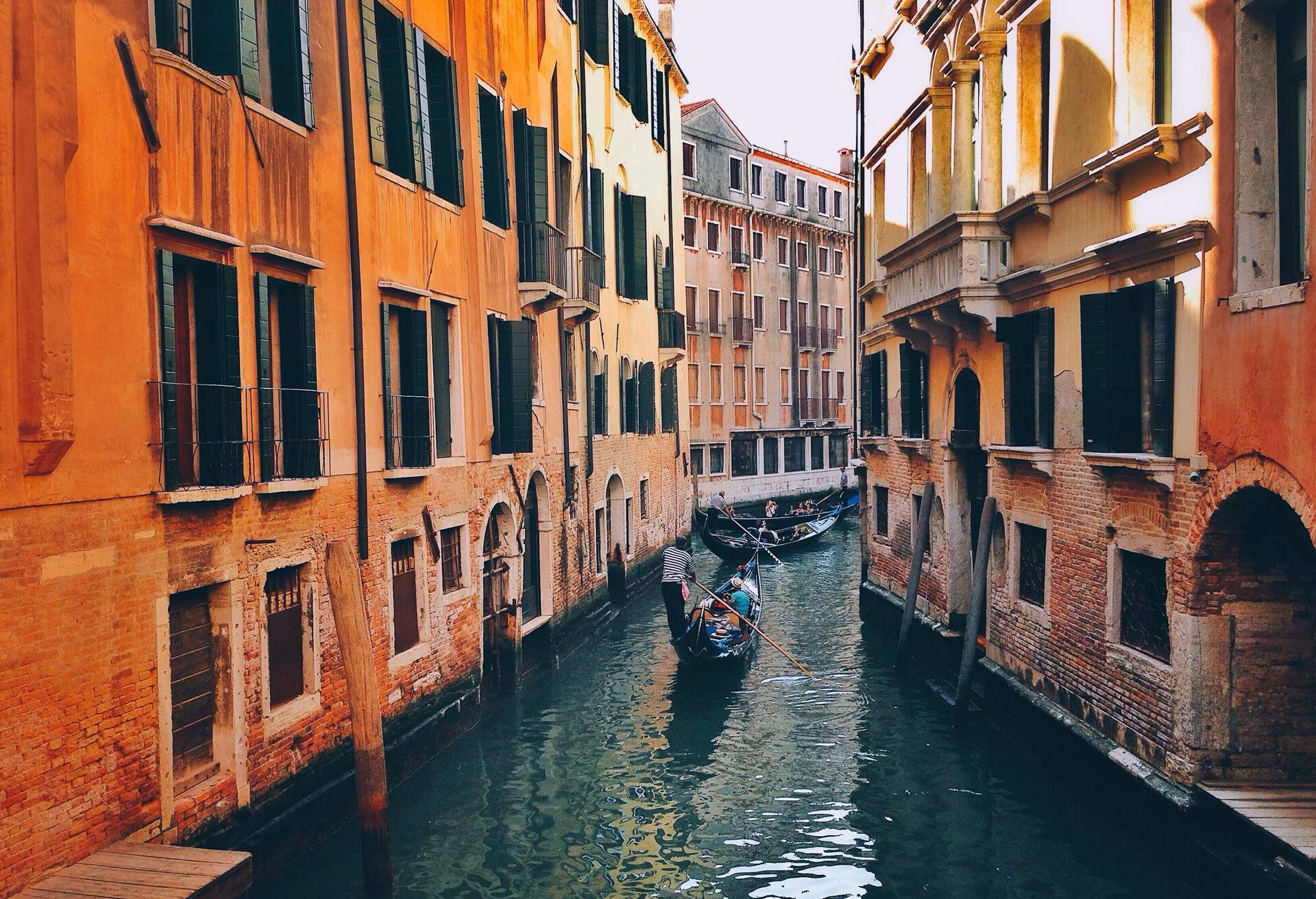 dest_italy_venice_gettyimages-713864091_kayak_within-usage-period_24761.jpg