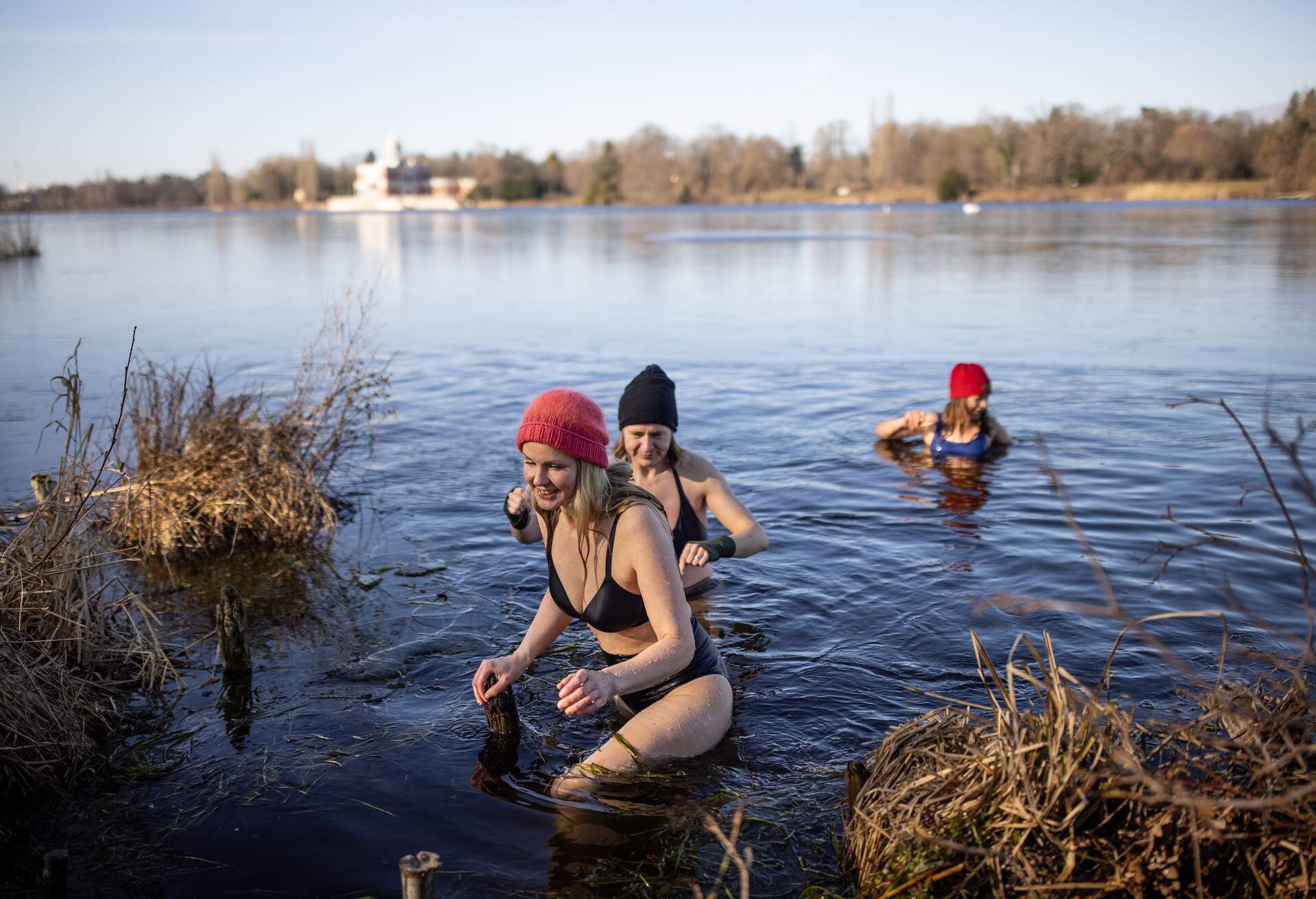 THEME_PEOPLE_WINTER_BATHING_G