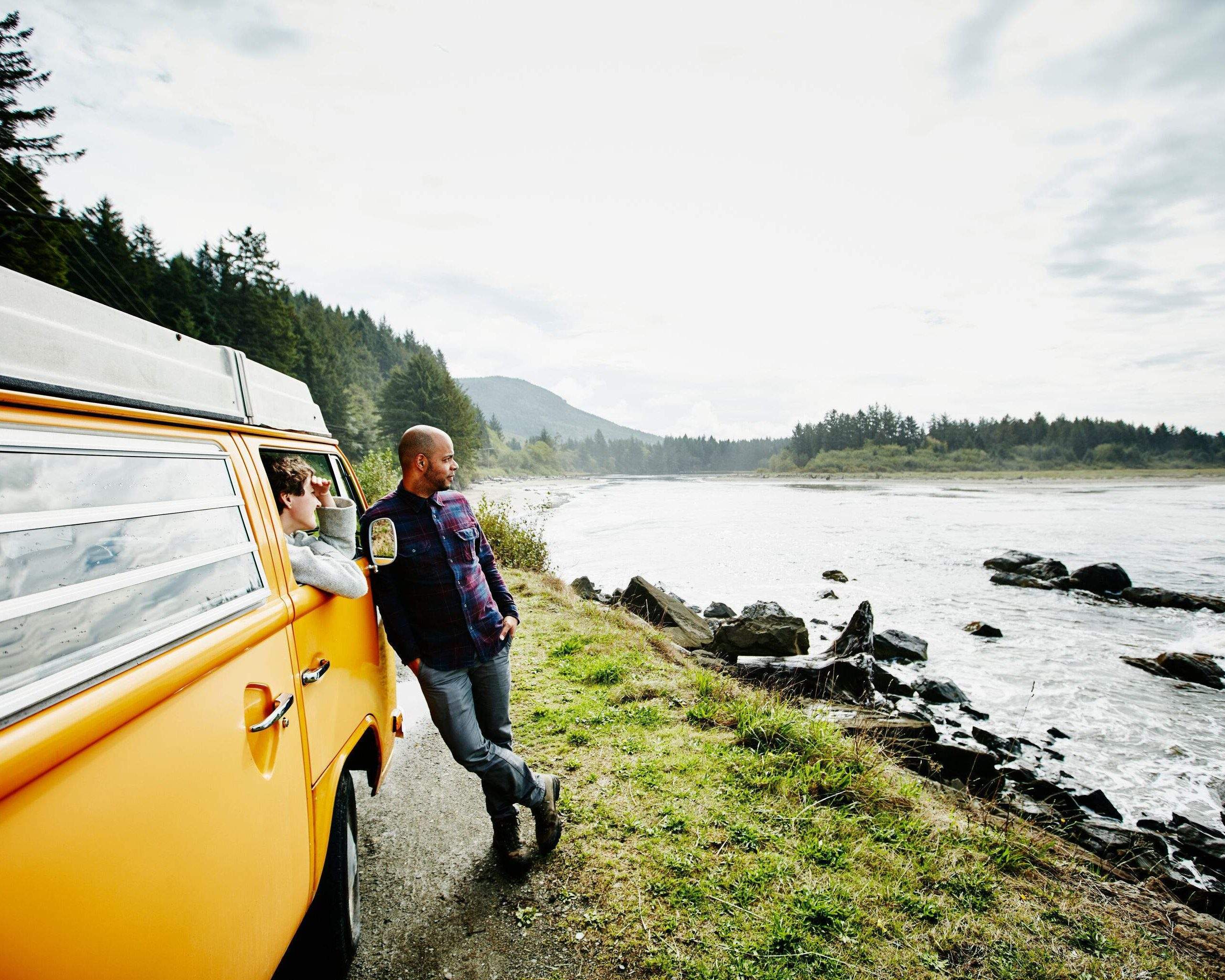 Oumbärliga snacks för nästa äventyr i bilen Momondo