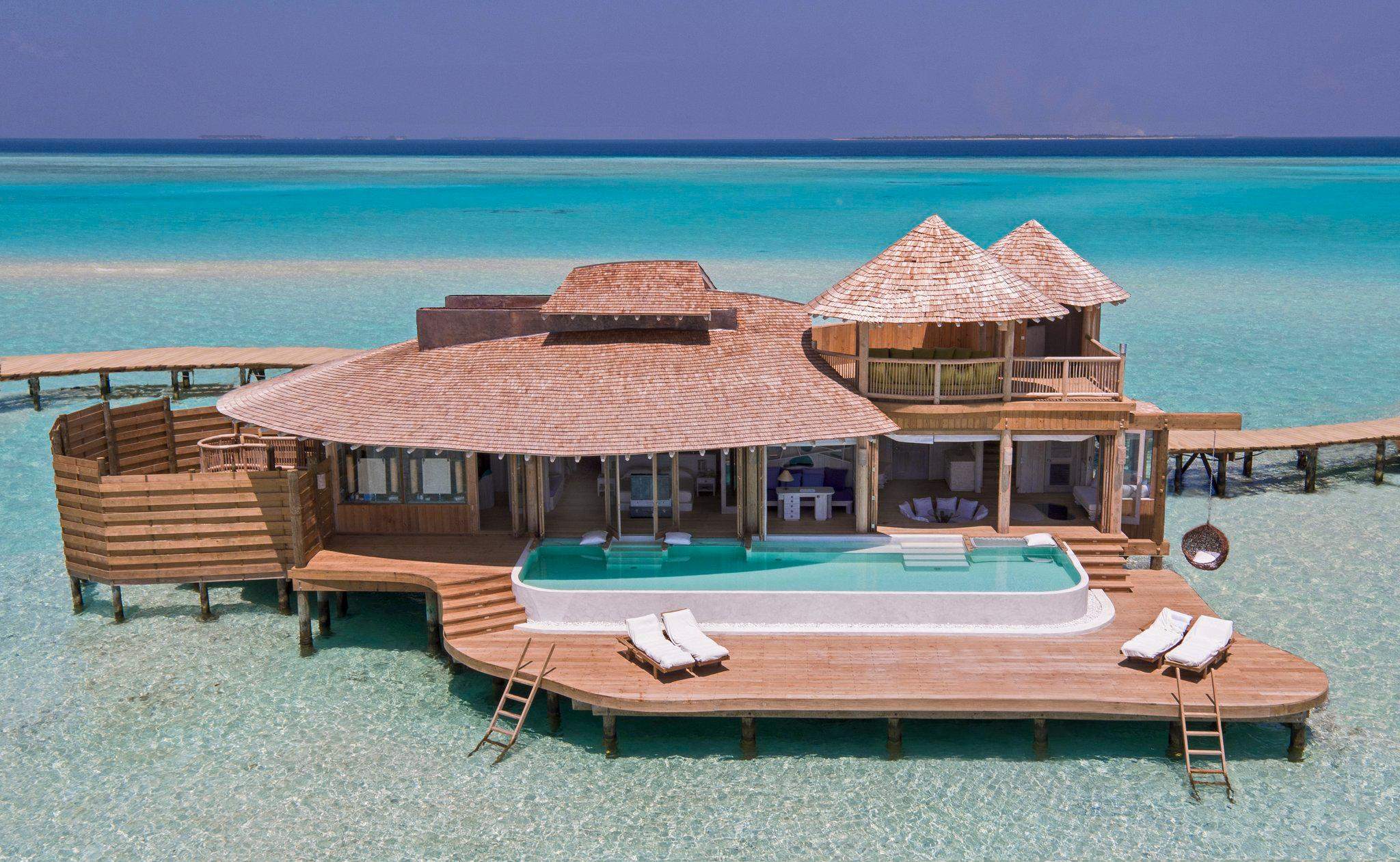 soneva-jani-leonardo-108251346-1_bedroom_overwater_villa_exterior_1_by_richard_waite_s-414665