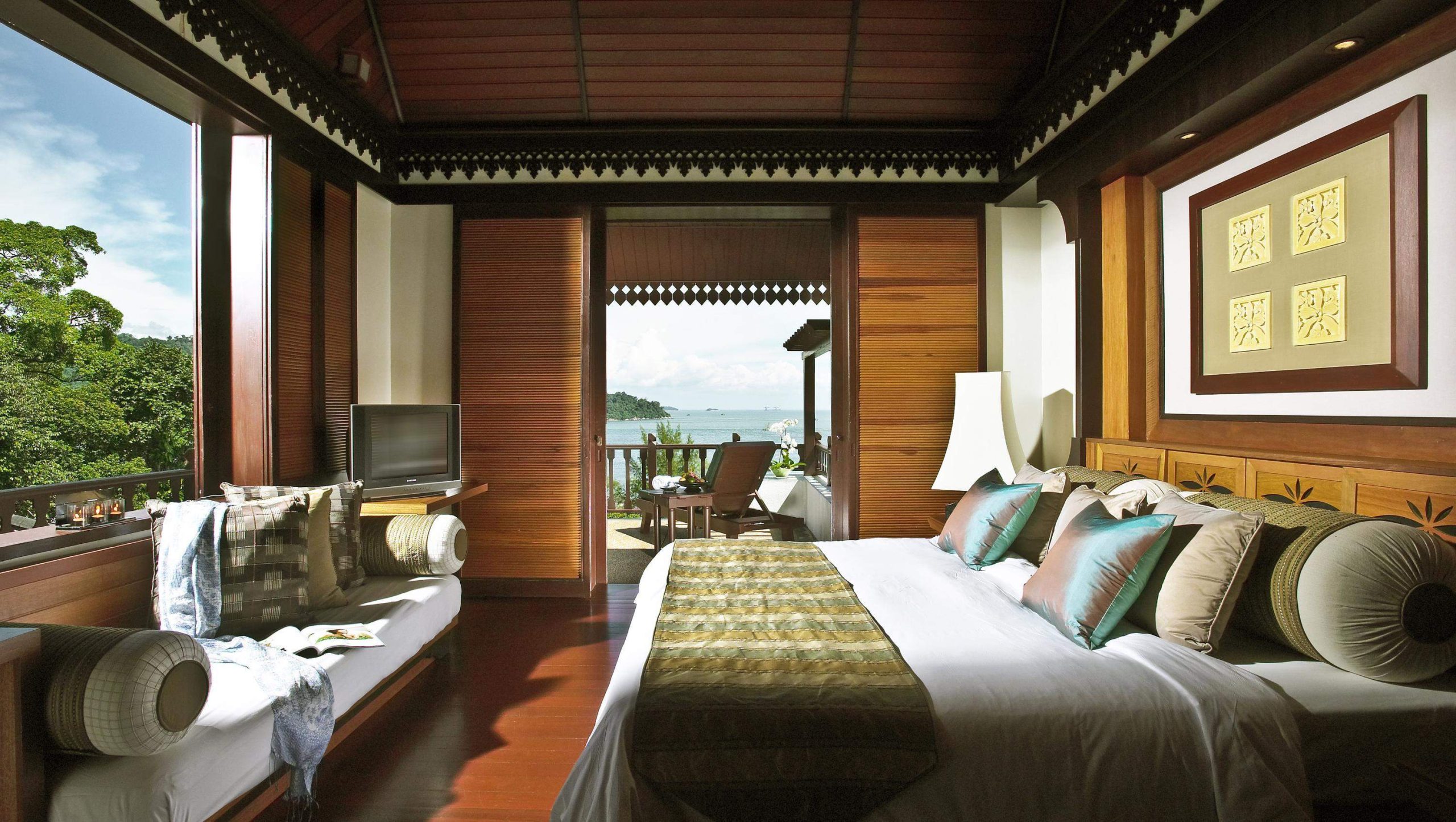 pangkor-laut-resort-leonardo-1127287-pavarotti_suite_bedroom_o-516430